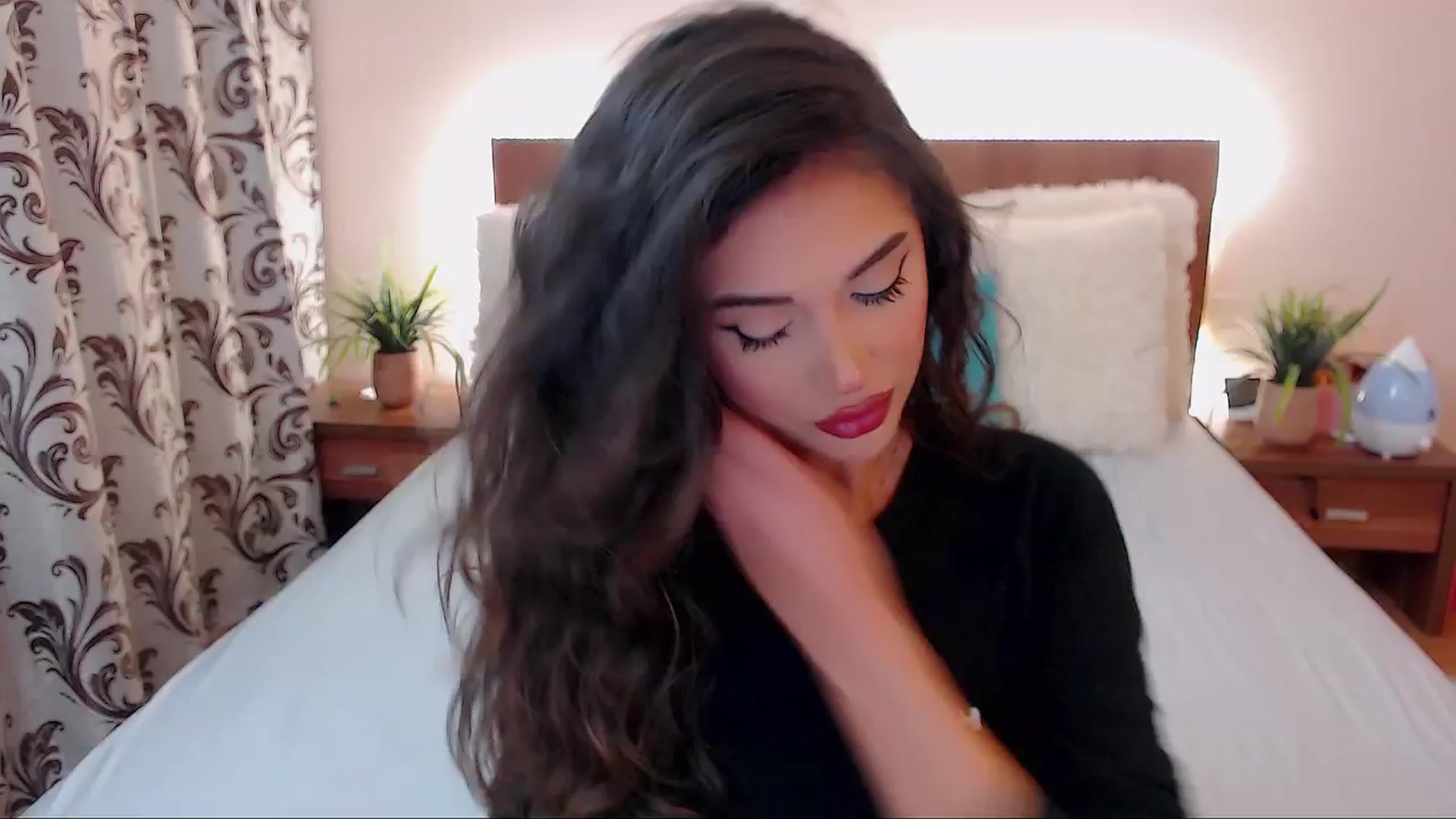 Gallery image thumbnail from DestinyFox1's myfreecams stream on, 09/14/2024, 14:49 image 1 of 20