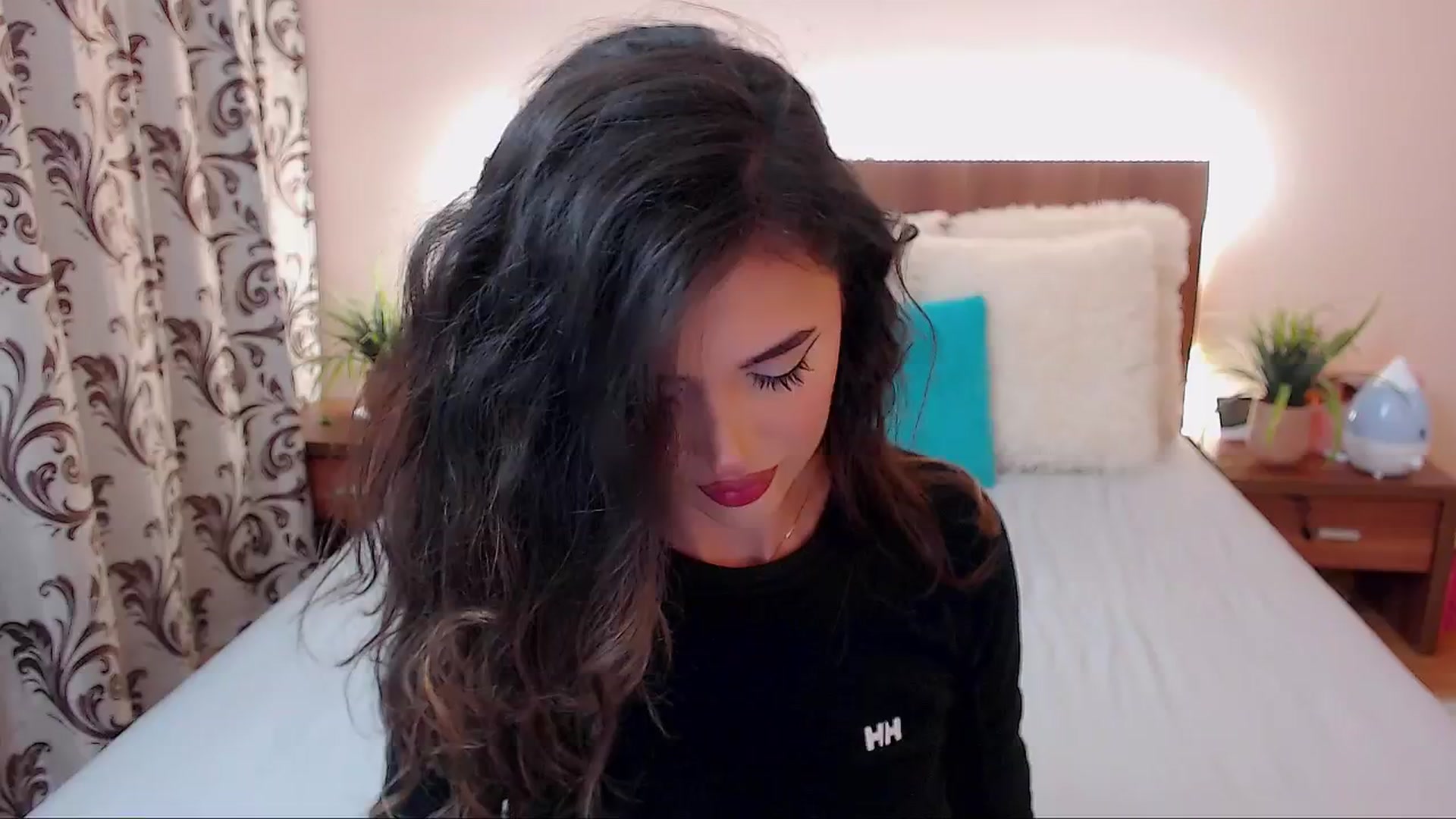 Gallery image thumbnail from DestinyFox1's myfreecams stream on, 09/14/2024, 14:49 image 7 of 20