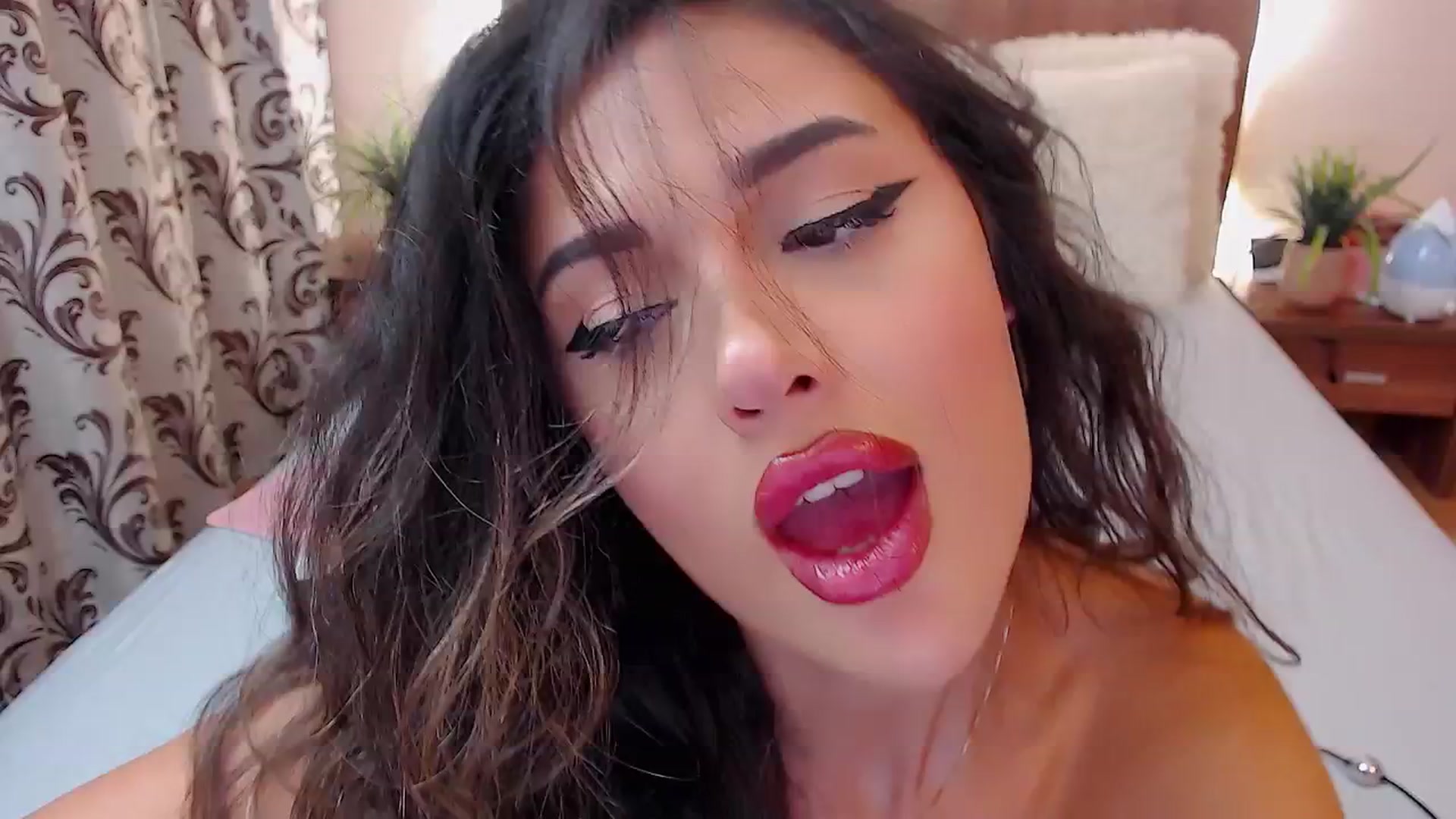 Gallery image thumbnail from DestinyFox1's myfreecams stream on, 09/14/2024, 15:42 image 17 of 20
