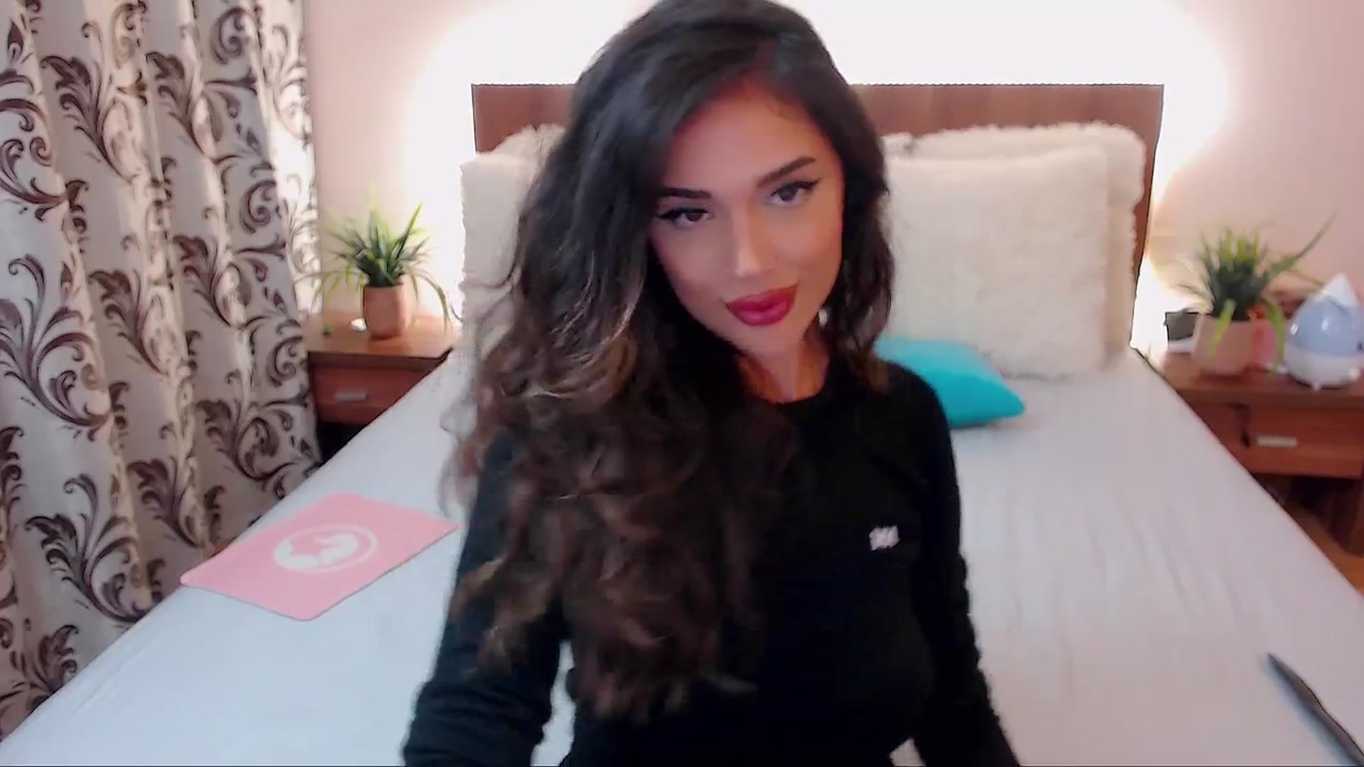 Gallery image thumbnail from DestinyFox1's myfreecams stream on, 09/14/2024, 16:20 image 18 of 20