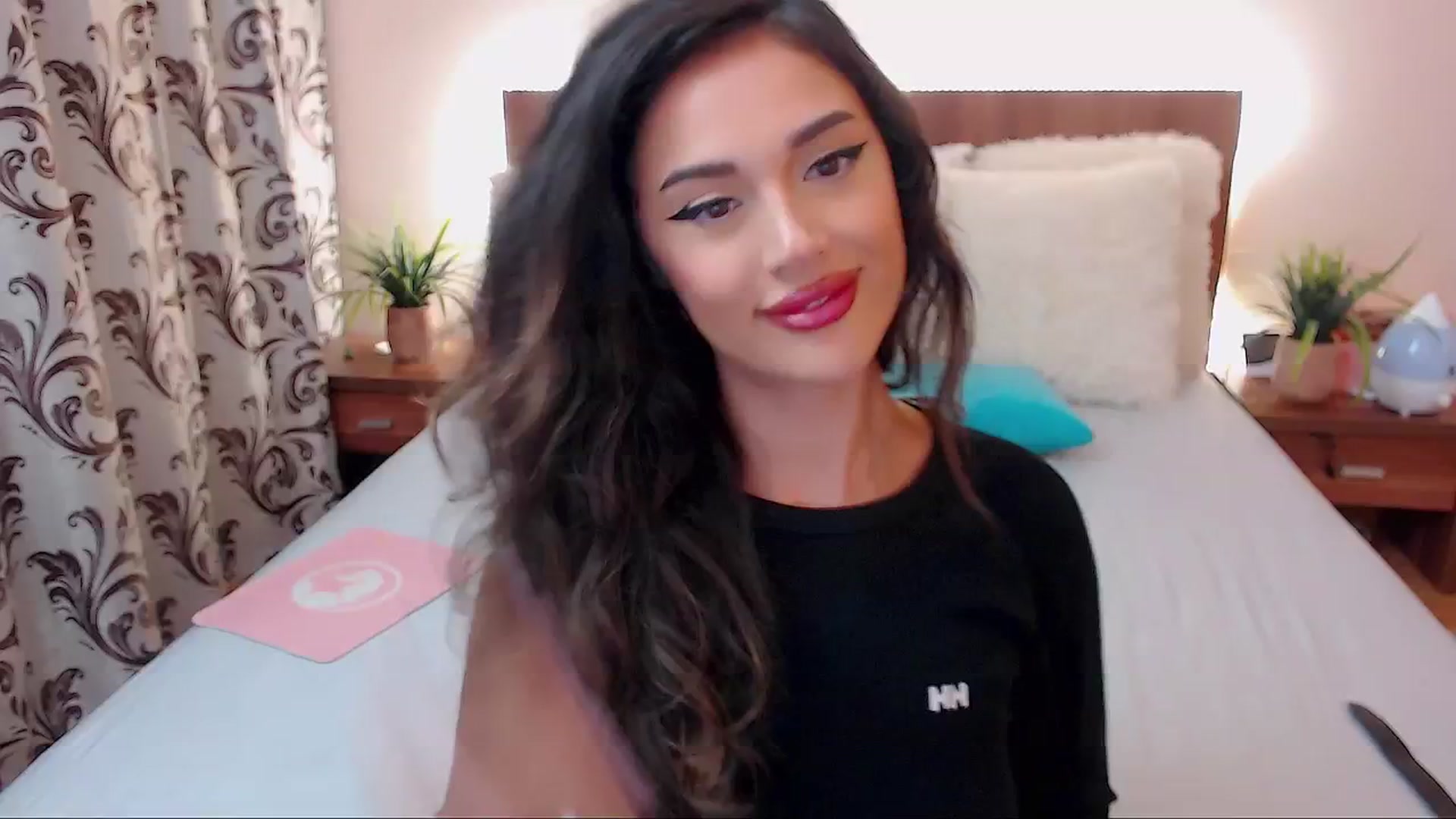 Gallery image thumbnail from DestinyFox1's myfreecams stream on, 09/14/2024, 17:40 image 3 of 20