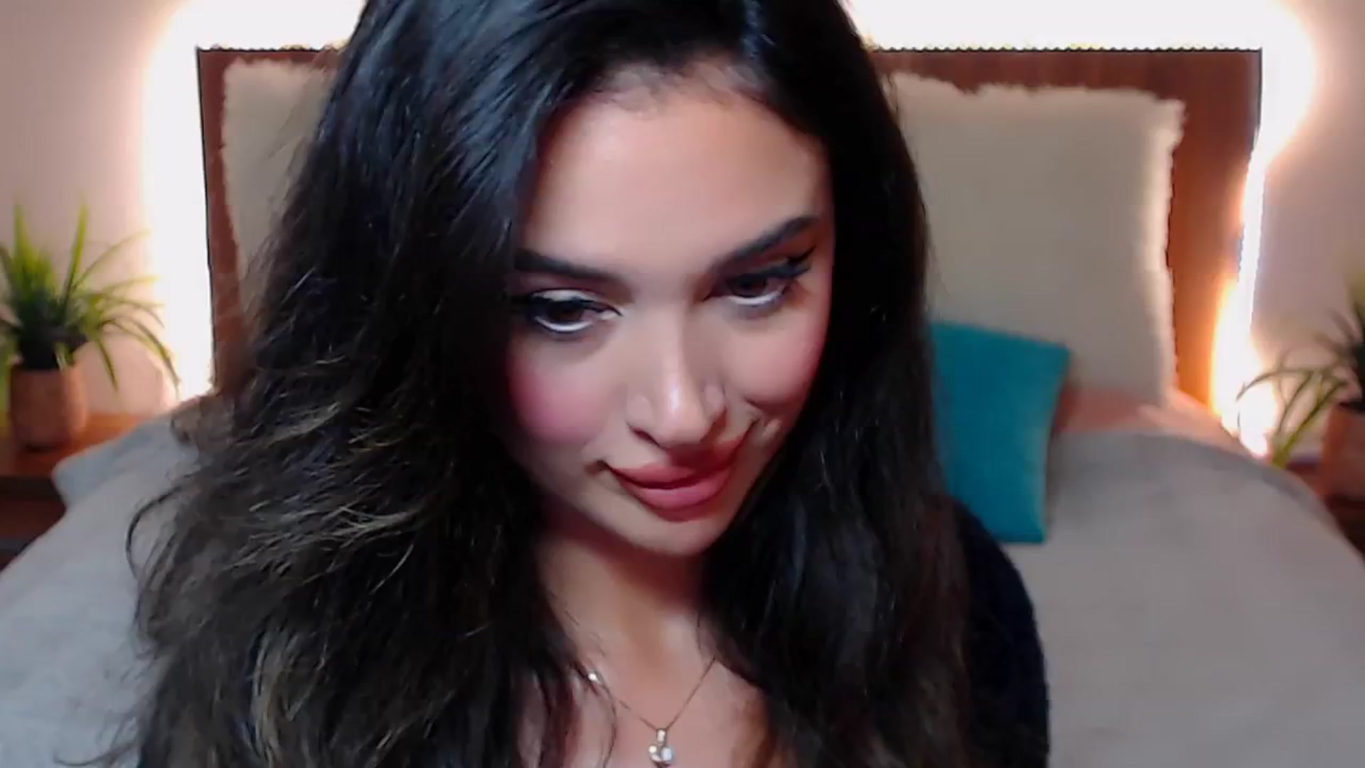 Gallery image thumbnail from DestinyFox1's myfreecams stream on, 10/09/2024, 18:29 image 4 of 20