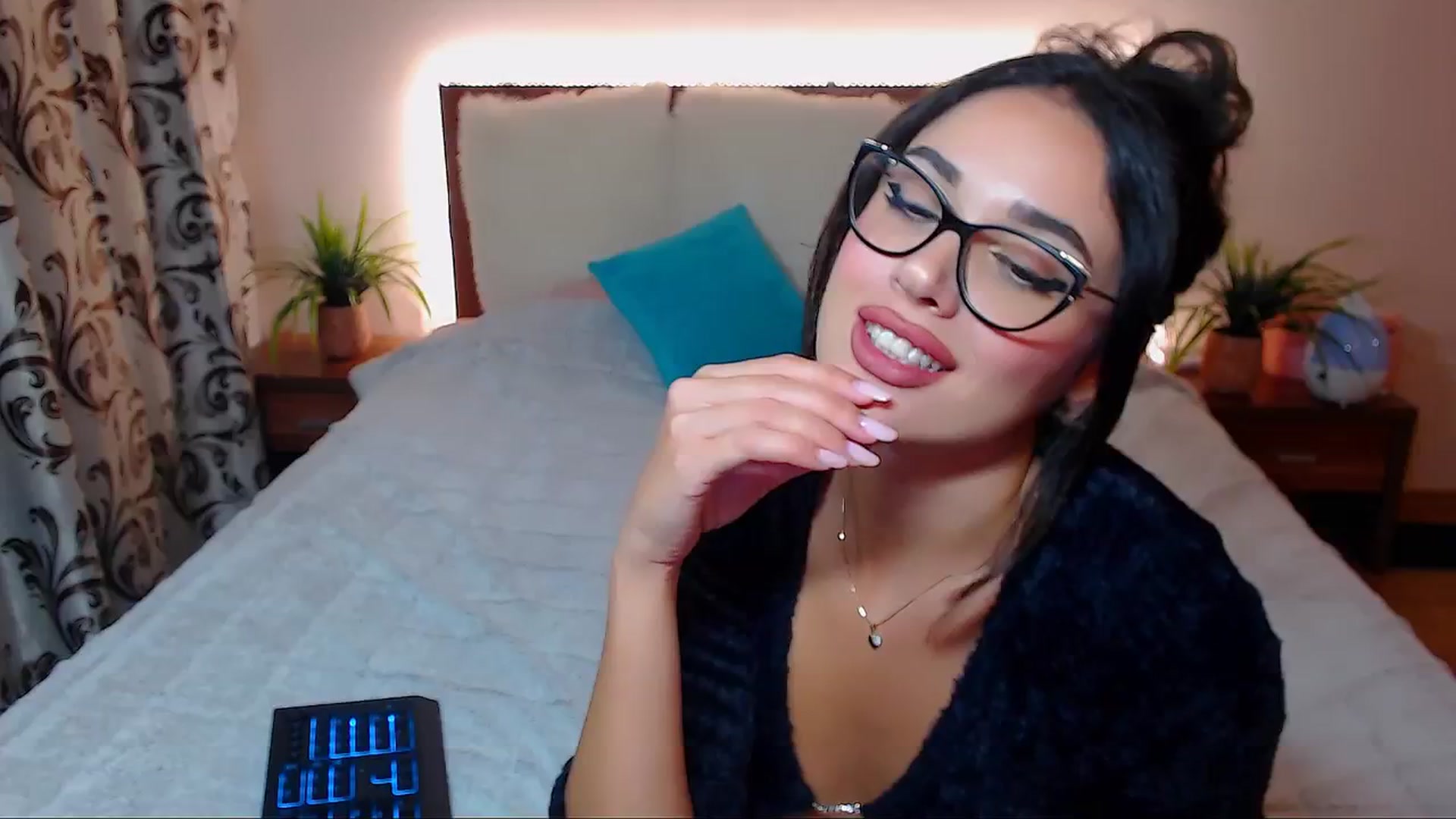 Gallery image thumbnail from DestinyFox1's myfreecams stream on, 10/09/2024, 19:08 image 10 of 20