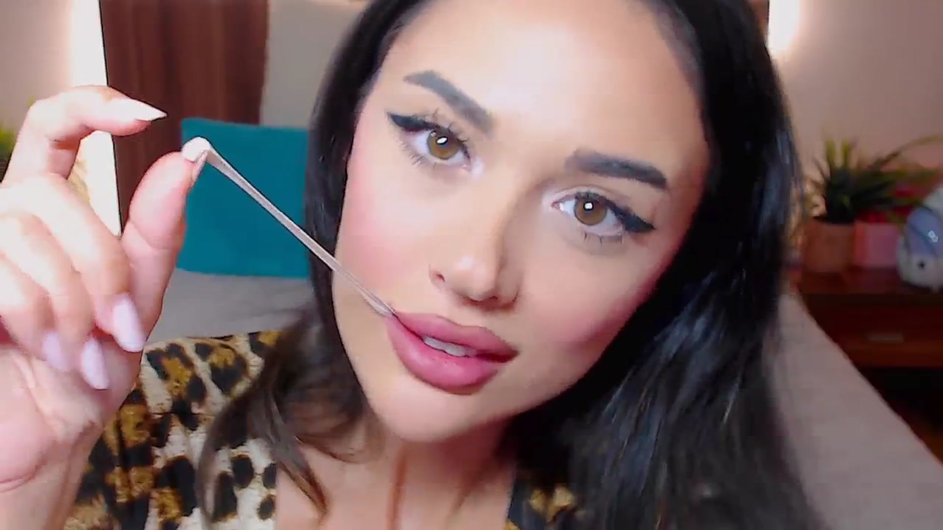 Gallery image thumbnail from DestinyFox1's myfreecams stream on, 10/12/2024, 19:19 image 10 of 20