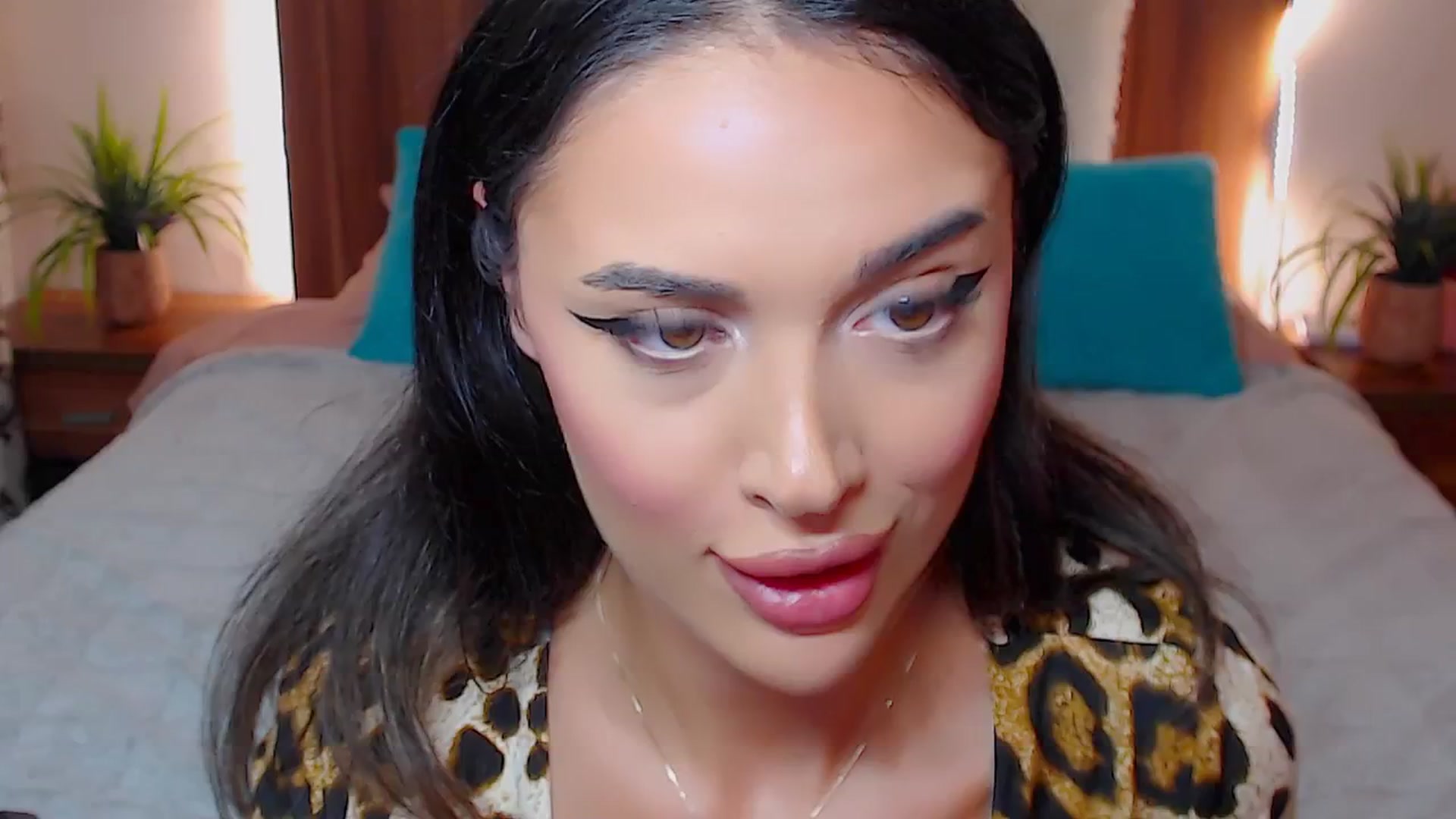 Gallery image thumbnail from DestinyFox1's myfreecams stream on, 10/12/2024, 20:02 image 3 of 20