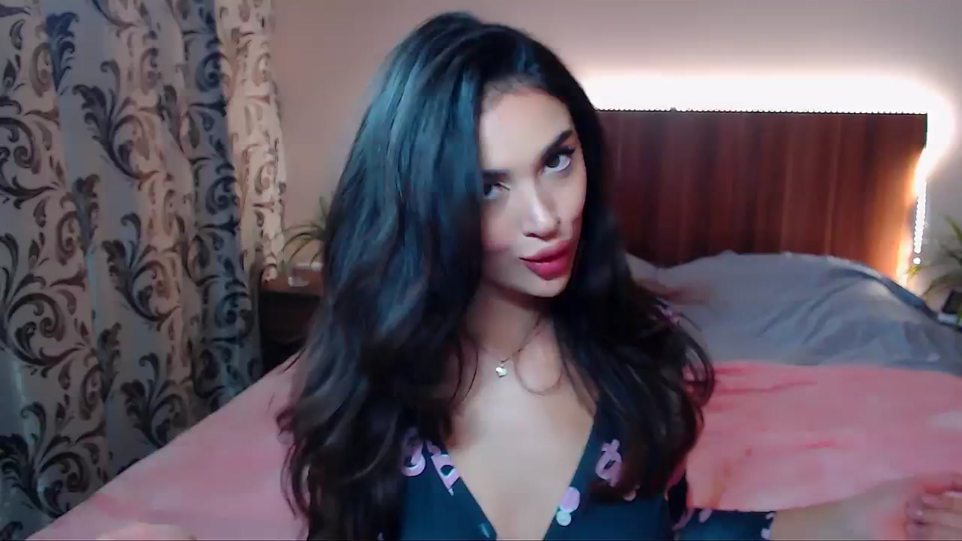 Gallery image thumbnail from DestinyFox1's myfreecams stream on, 11/10/2024, 22:54 image 3 of 20