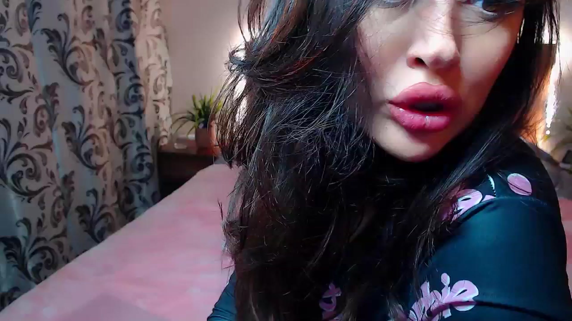 Gallery image thumbnail from DestinyFox1's myfreecams stream on, 11/10/2024, 22:54 image 16 of 20