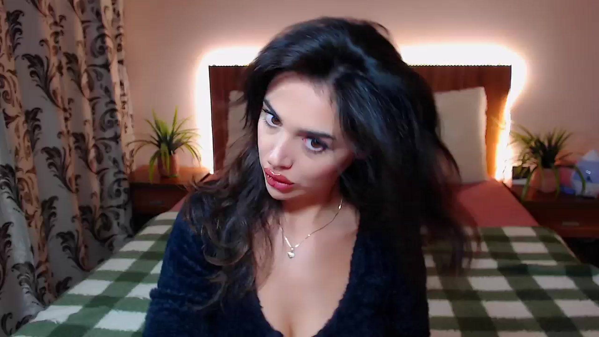 Gallery image thumbnail from DestinyFox1's myfreecams stream on, 11/24/2024, 22:02 image 1 of 20