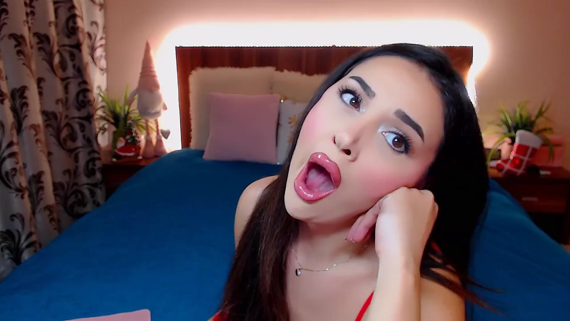Gallery image thumbnail from DestinyFox1's myfreecams stream on, 12/19/2024, 19:51 image 4 of 20
