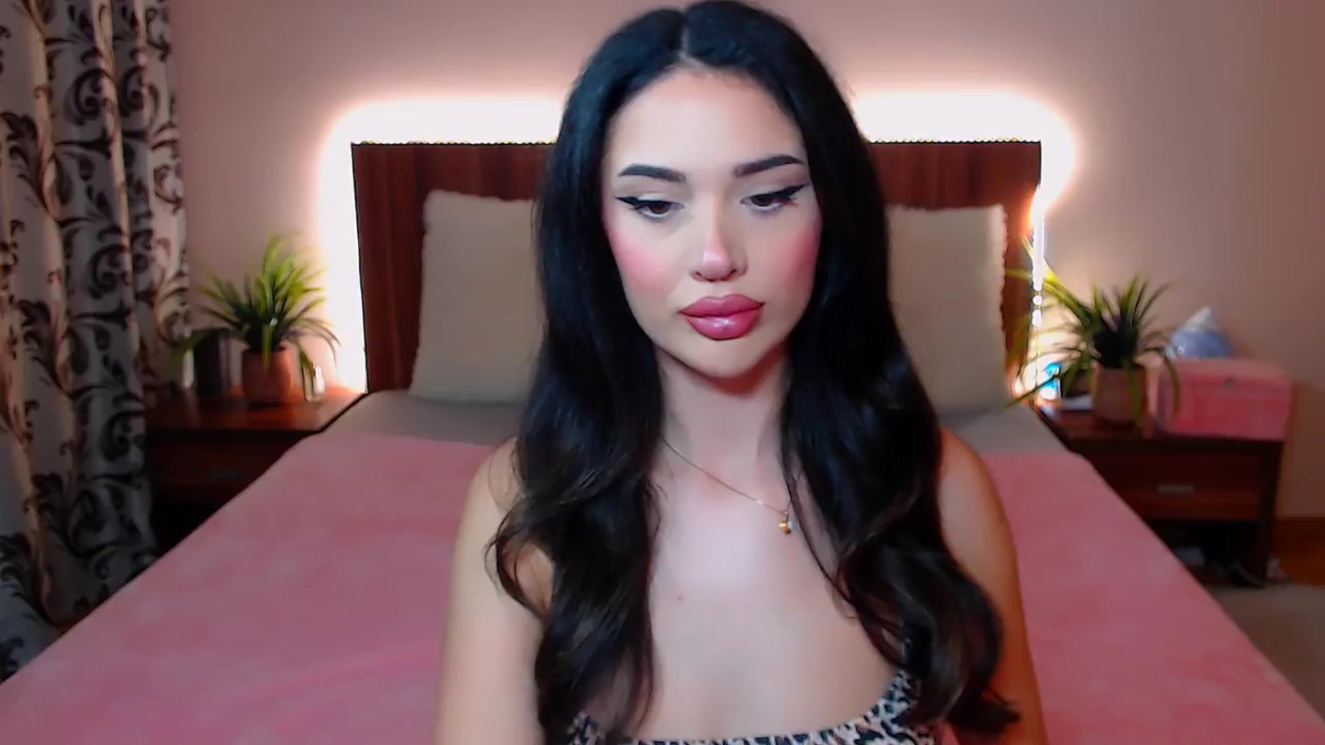 Gallery image thumbnail from DestinyFox1's myfreecams stream on, 02/21/2025, 05:38 image 3 of 20
