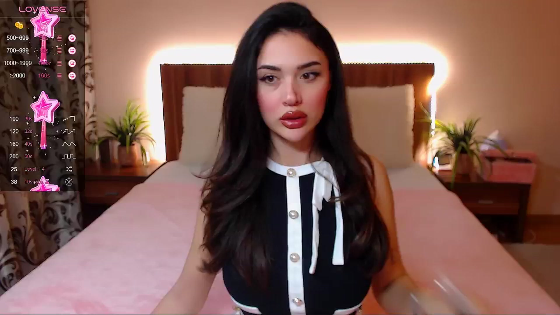 Gallery image thumbnail from DestinyFox1's myfreecams stream on, 02/22/2025, 18:54 image 8 of 20