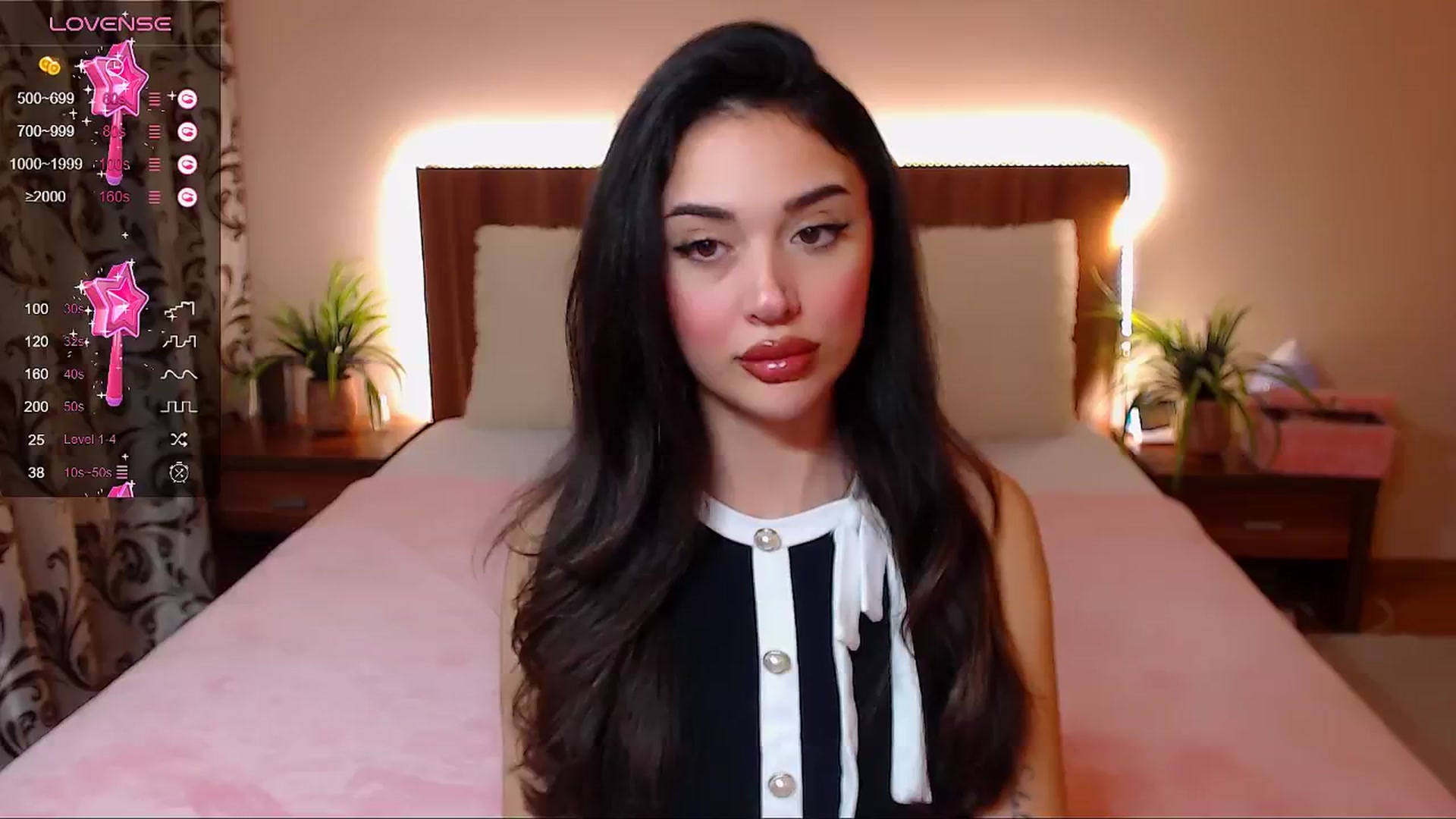 Gallery image thumbnail from DestinyFox1's myfreecams stream on, 02/22/2025, 18:54 image 5 of 20