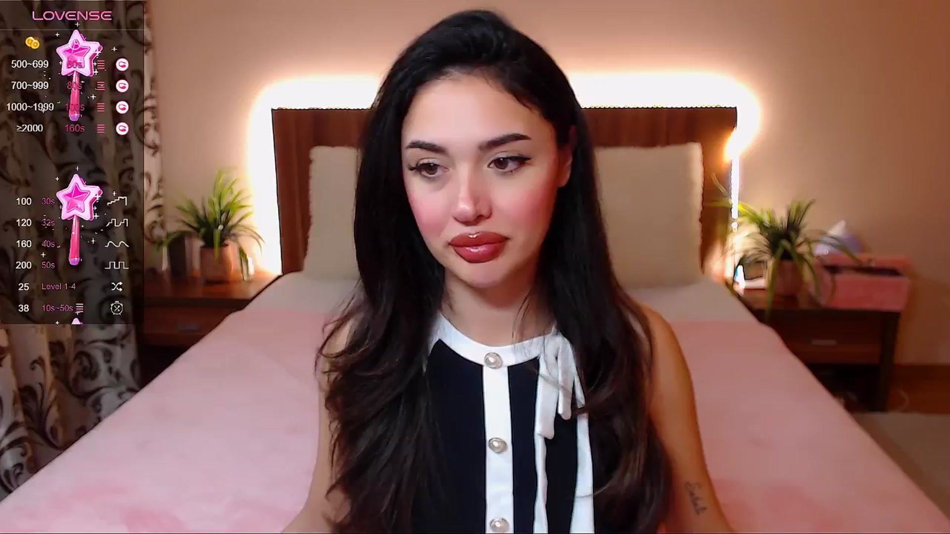 Gallery image thumbnail from DestinyFox1's myfreecams stream on, 02/22/2025, 18:54 image 12 of 20