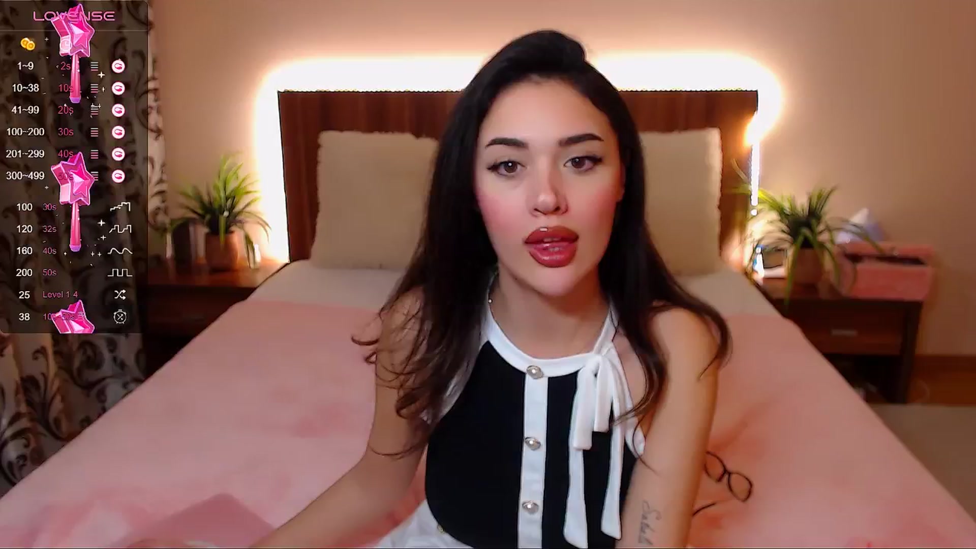 Gallery image thumbnail from DestinyFox1's myfreecams stream on, 02/22/2025, 19:55 image 12 of 20
