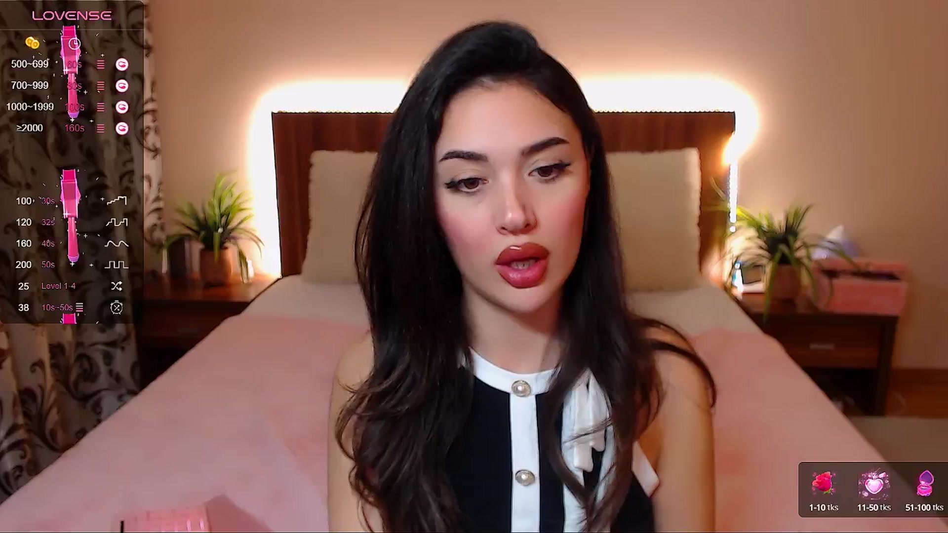 Gallery image thumbnail from DestinyFox1's myfreecams stream on, 02/22/2025, 19:55 image 18 of 20