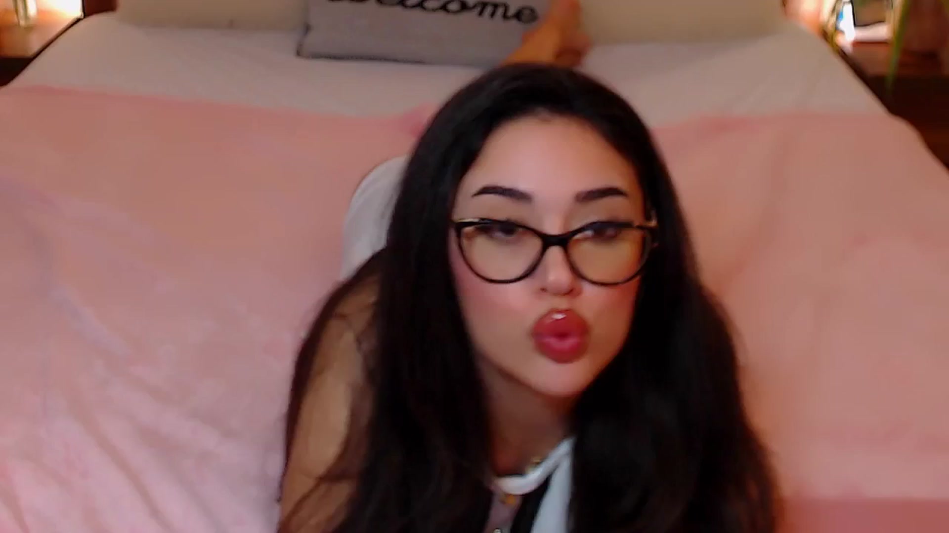Gallery image thumbnail from DestinyFox1's myfreecams stream on, 02/22/2025, 21:27 image 15 of 20