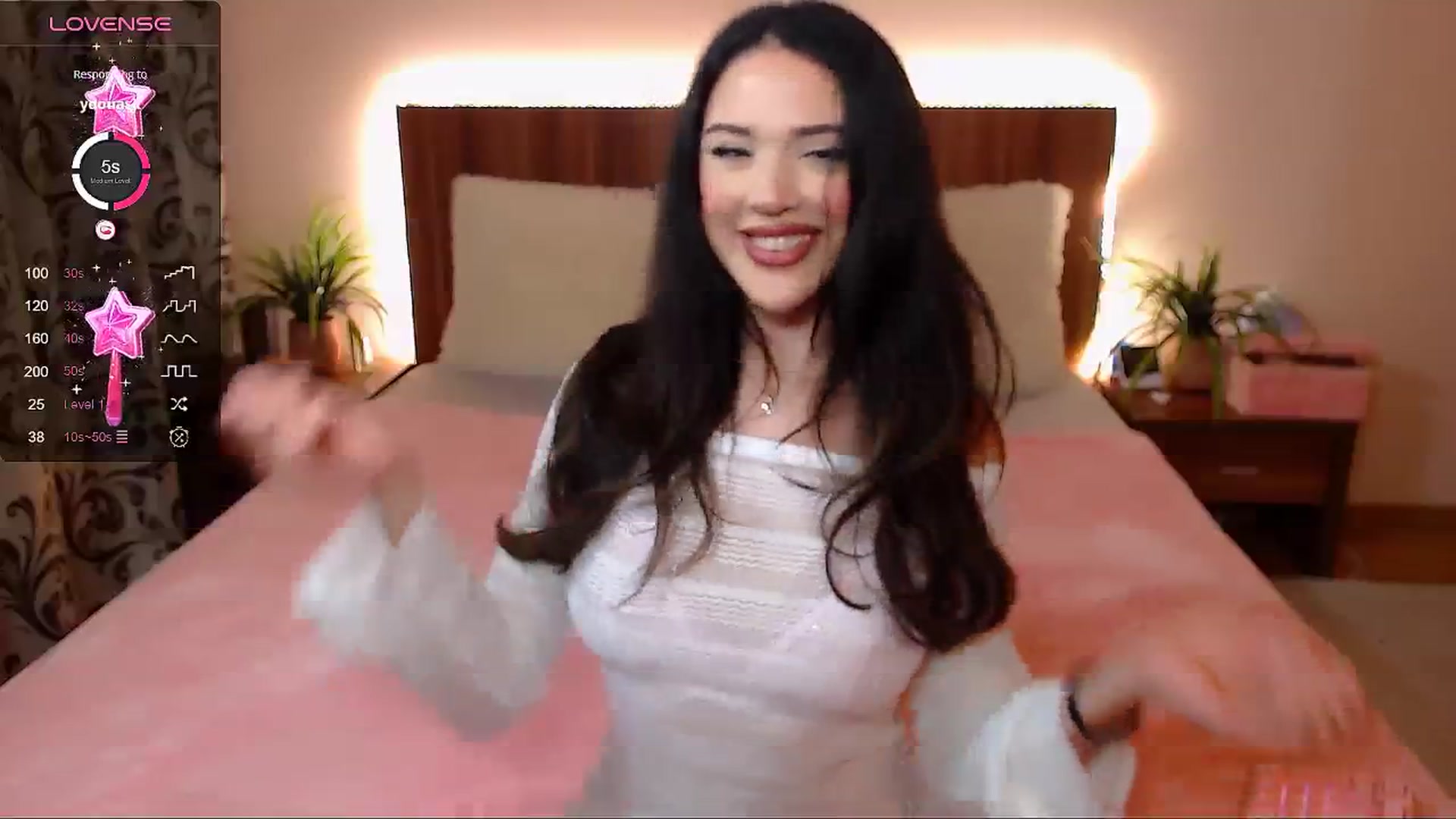 Gallery image thumbnail from DestinyFox1's myfreecams stream on, 02/24/2025, 06:35 image 7 of 20