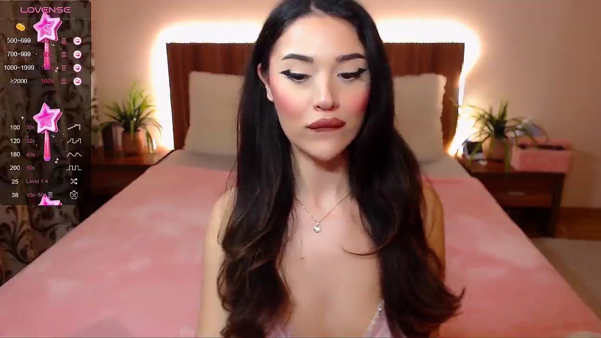 Gallery image thumbnail from DestinyFox1's myfreecams stream on, 02/24/2025, 07:33 image 12 of 20