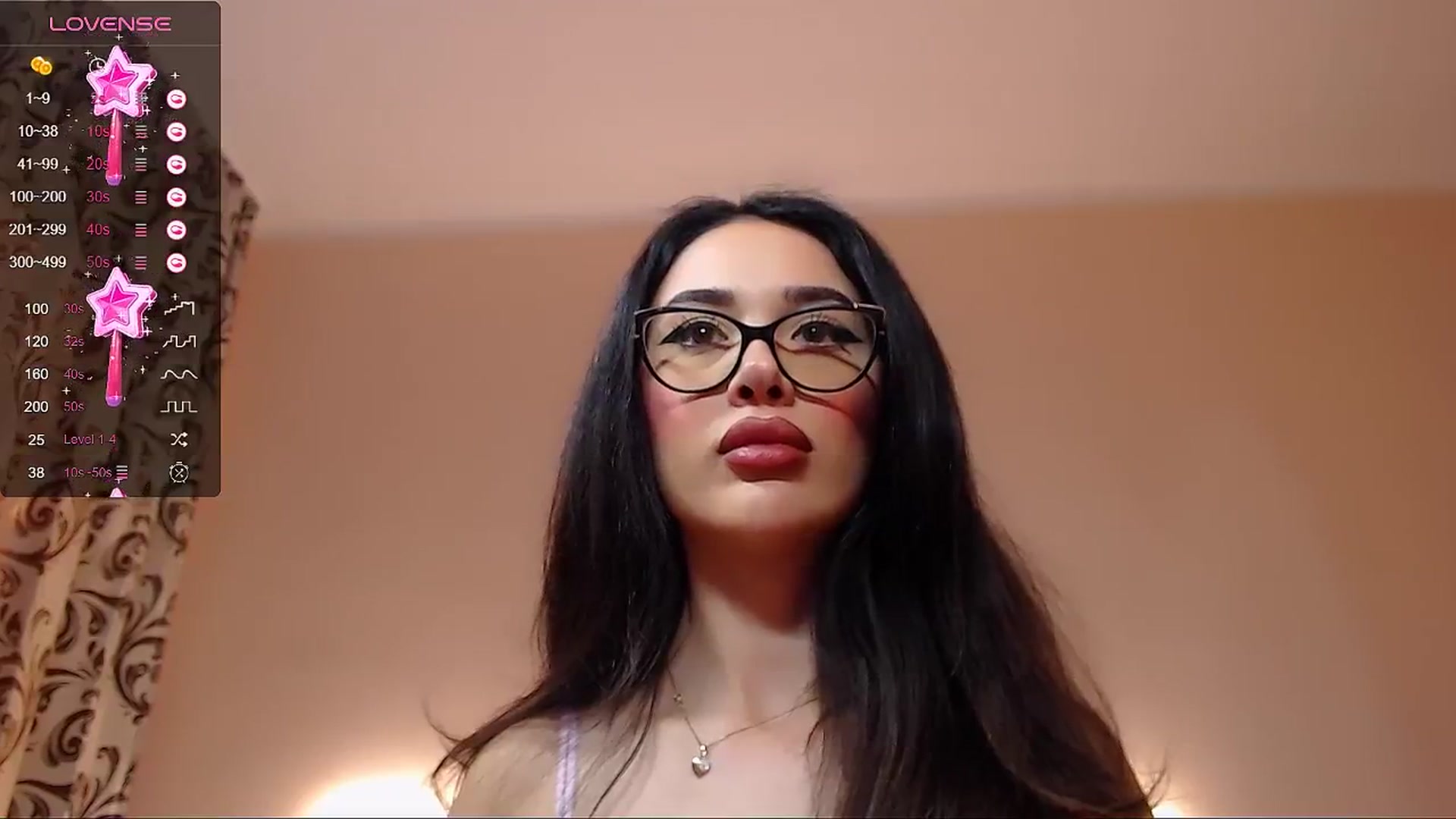 Gallery image thumbnail from DestinyFox1's myfreecams stream on, 02/24/2025, 07:33 image 6 of 20