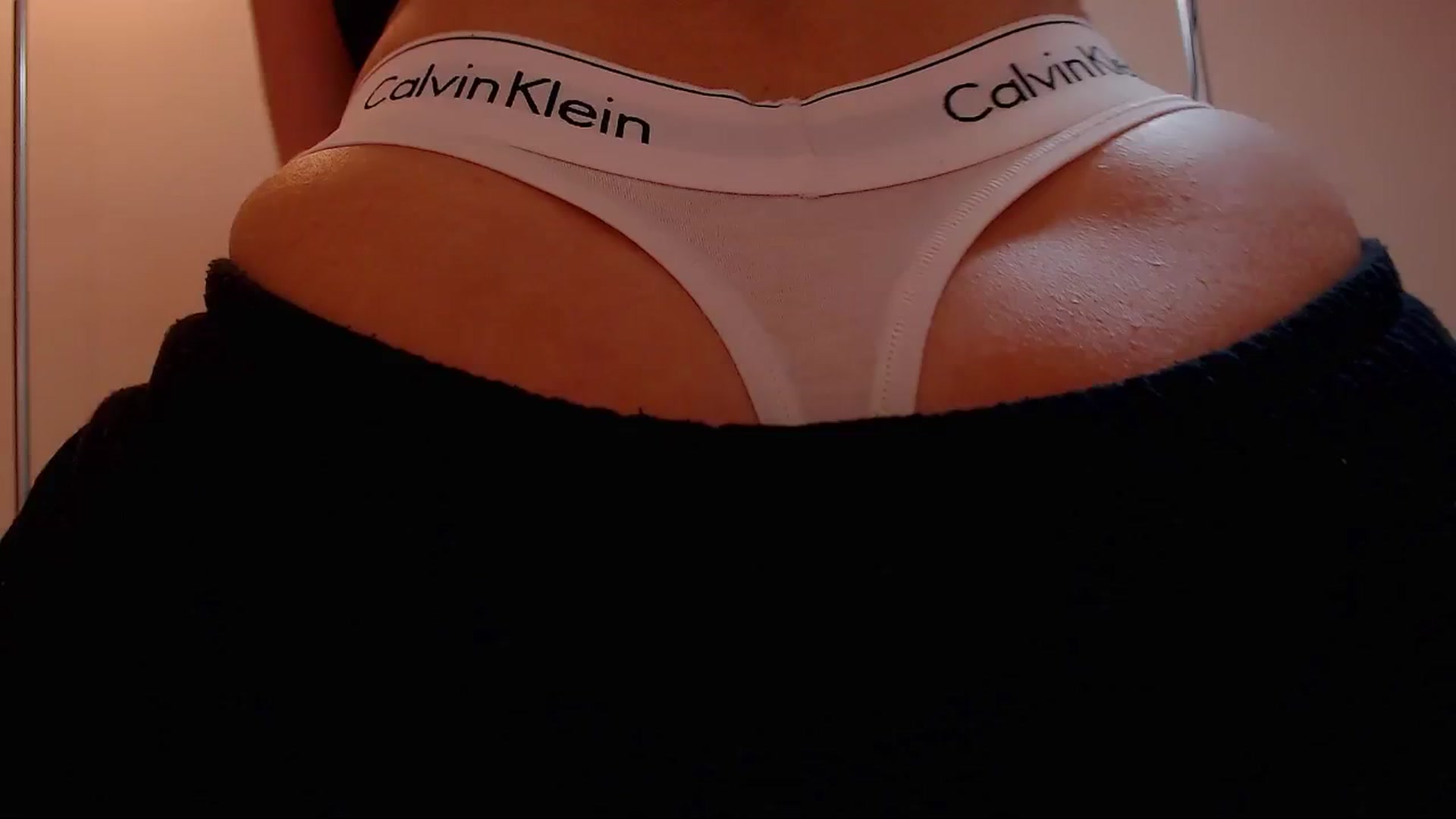 Gallery image thumbnail from DestinyFox1's myfreecams stream on, 02/28/2025, 06:43 image 17 of 20
