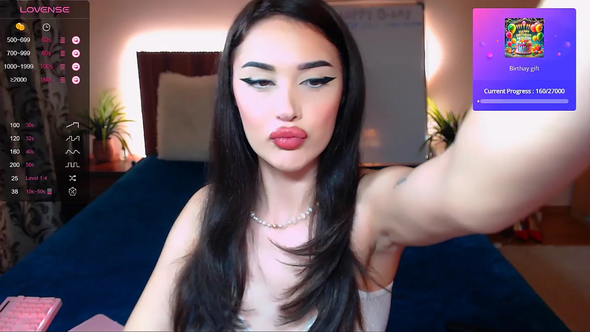 Gallery image thumbnail from DestinyFox1's myfreecams stream on, 03/02/2025, 15:34 image 19 of 20