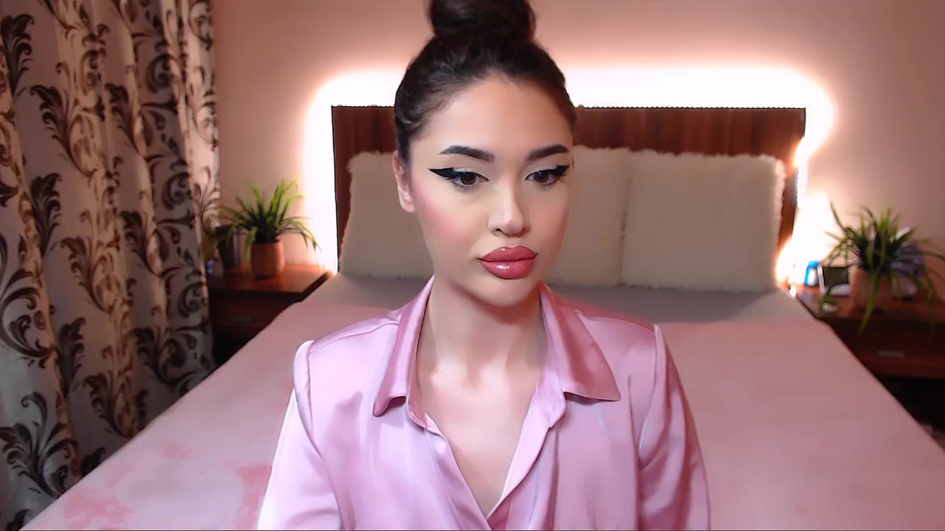 Gallery image thumbnail from DestinyFox1's myfreecams stream on, 03/16/2025, 19:22 image 1 of 20