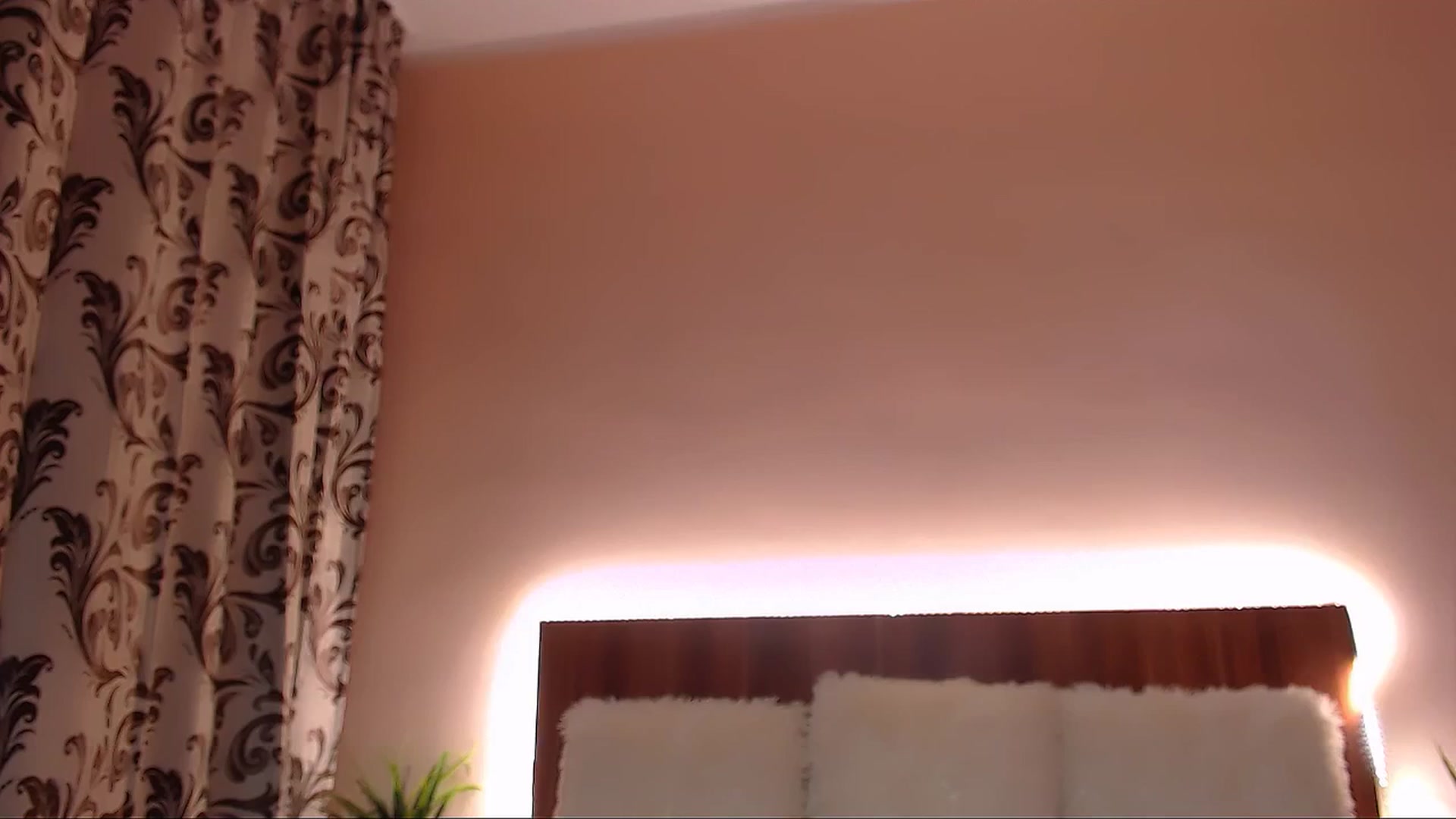 Gallery image thumbnail from DestinyFox1's myfreecams stream on, 03/16/2025, 21:18 image 8 of 20