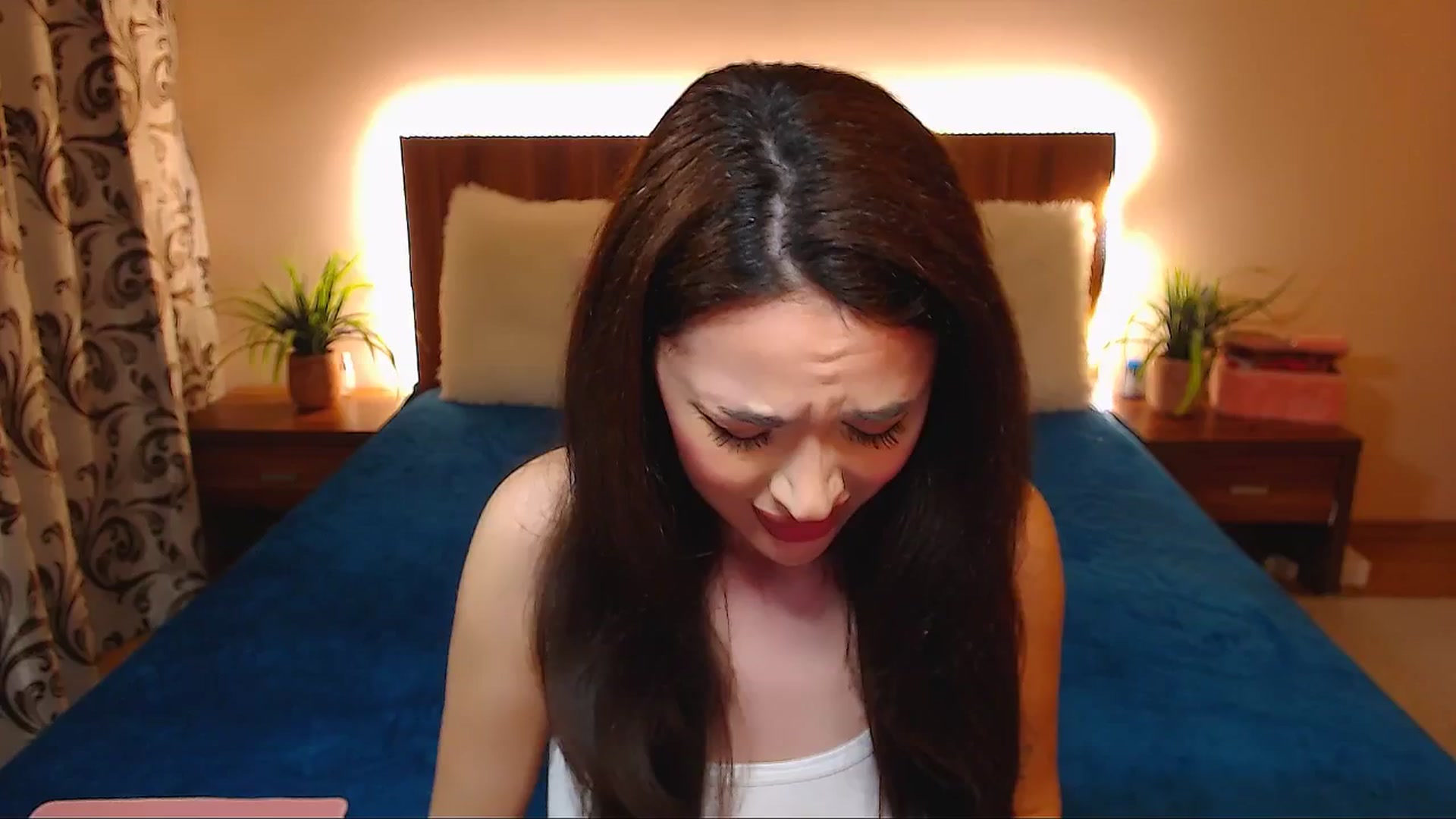 Gallery image thumbnail from DestinyFox1's myfreecams stream on, 04/13/2025, 18:54 image 3 of 20