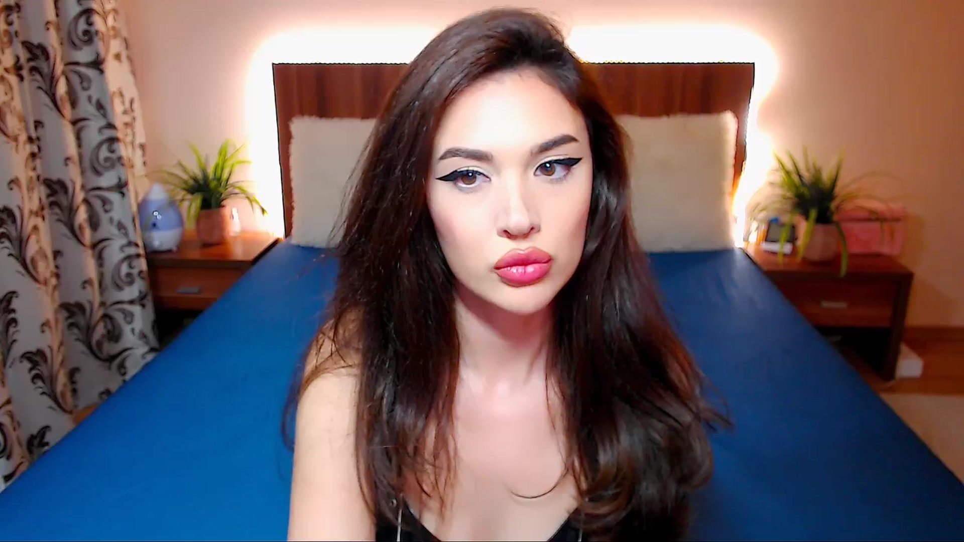 Gallery image thumbnail from DestinyFox1's myfreecams stream on, 05/11/2025, 20:17 image 20 of 20