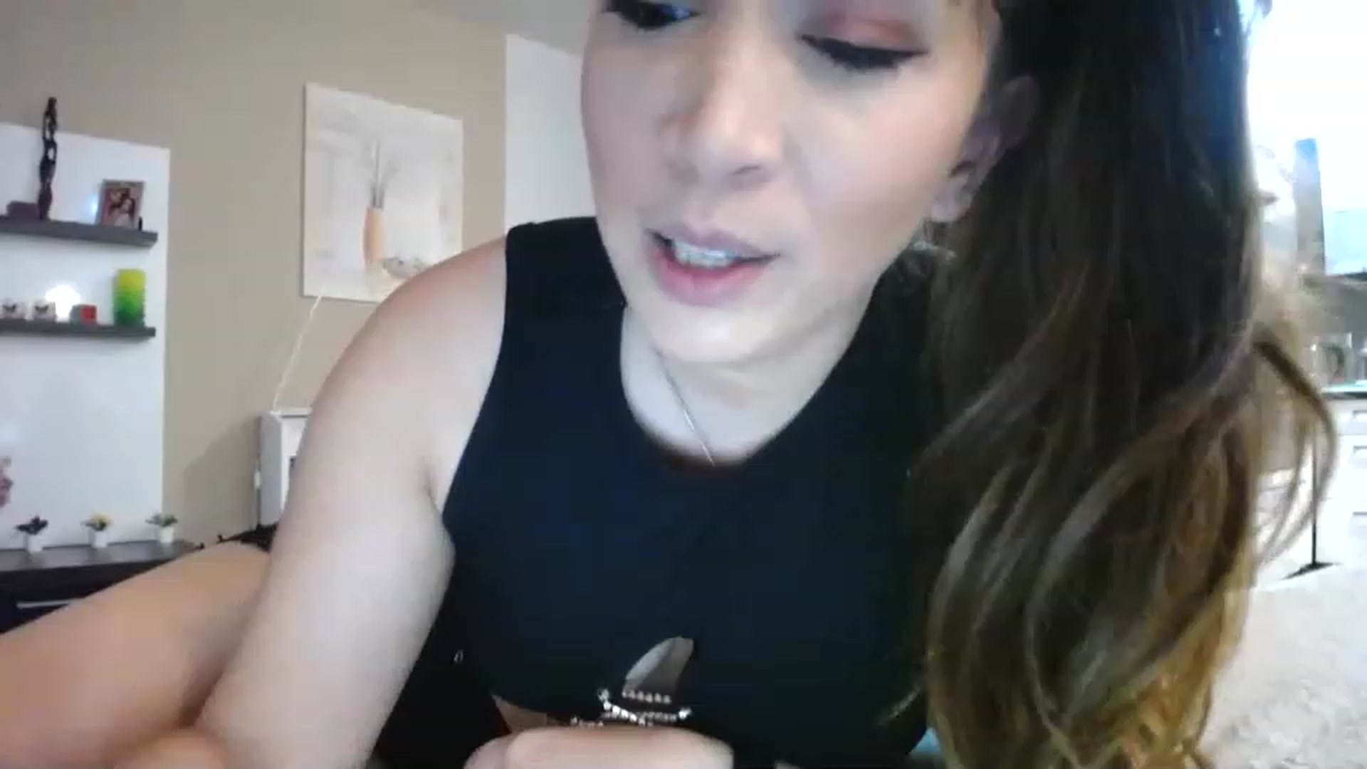 Gallery image thumbnail from Destiny____'s myfreecams stream on, 11/19/2022, 19:01 image 18 of 20