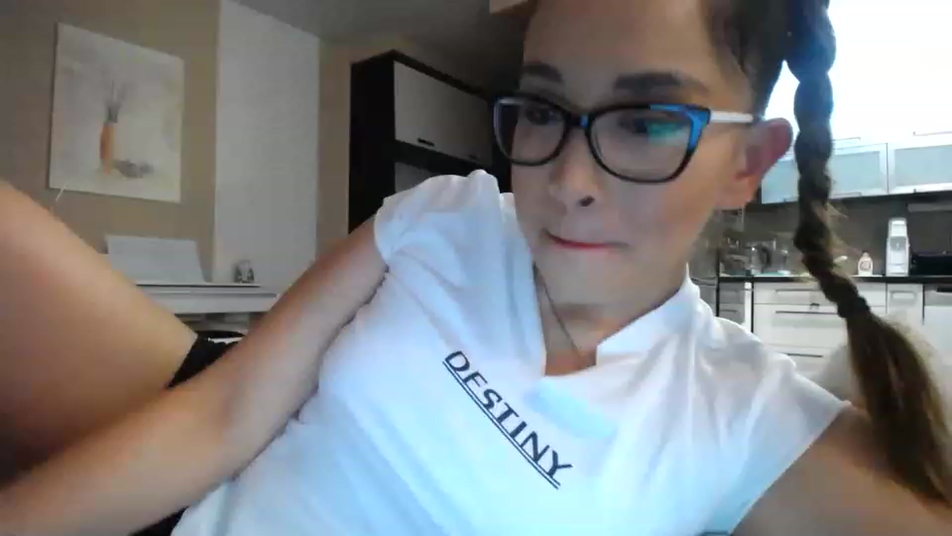 Gallery image thumbnail from Destiny____'s myfreecams stream on, 11/20/2022, 16:07 image 3 of 20