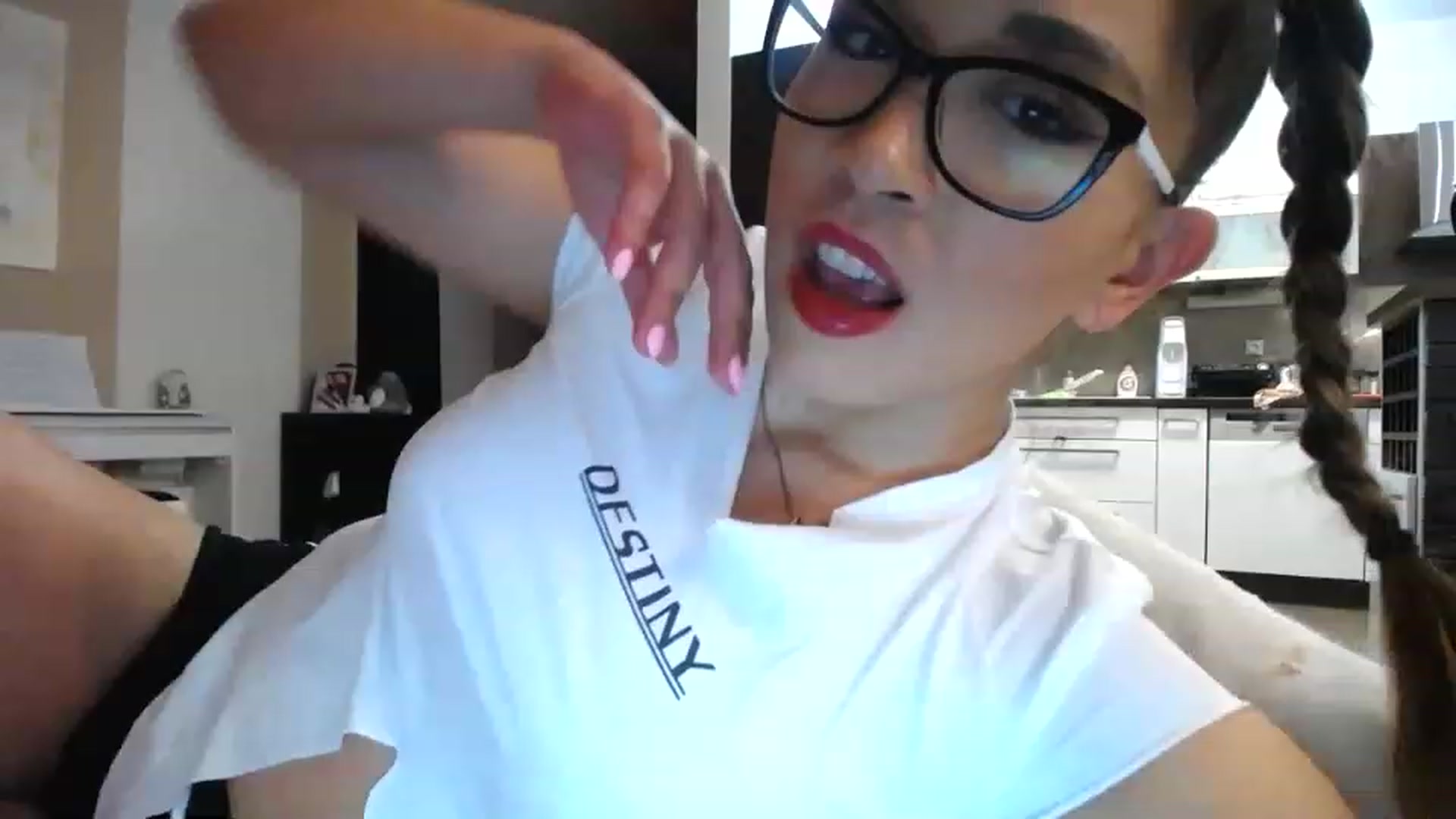 Gallery image thumbnail from Destiny____'s myfreecams stream on, 11/20/2022, 16:07 image 1 of 20