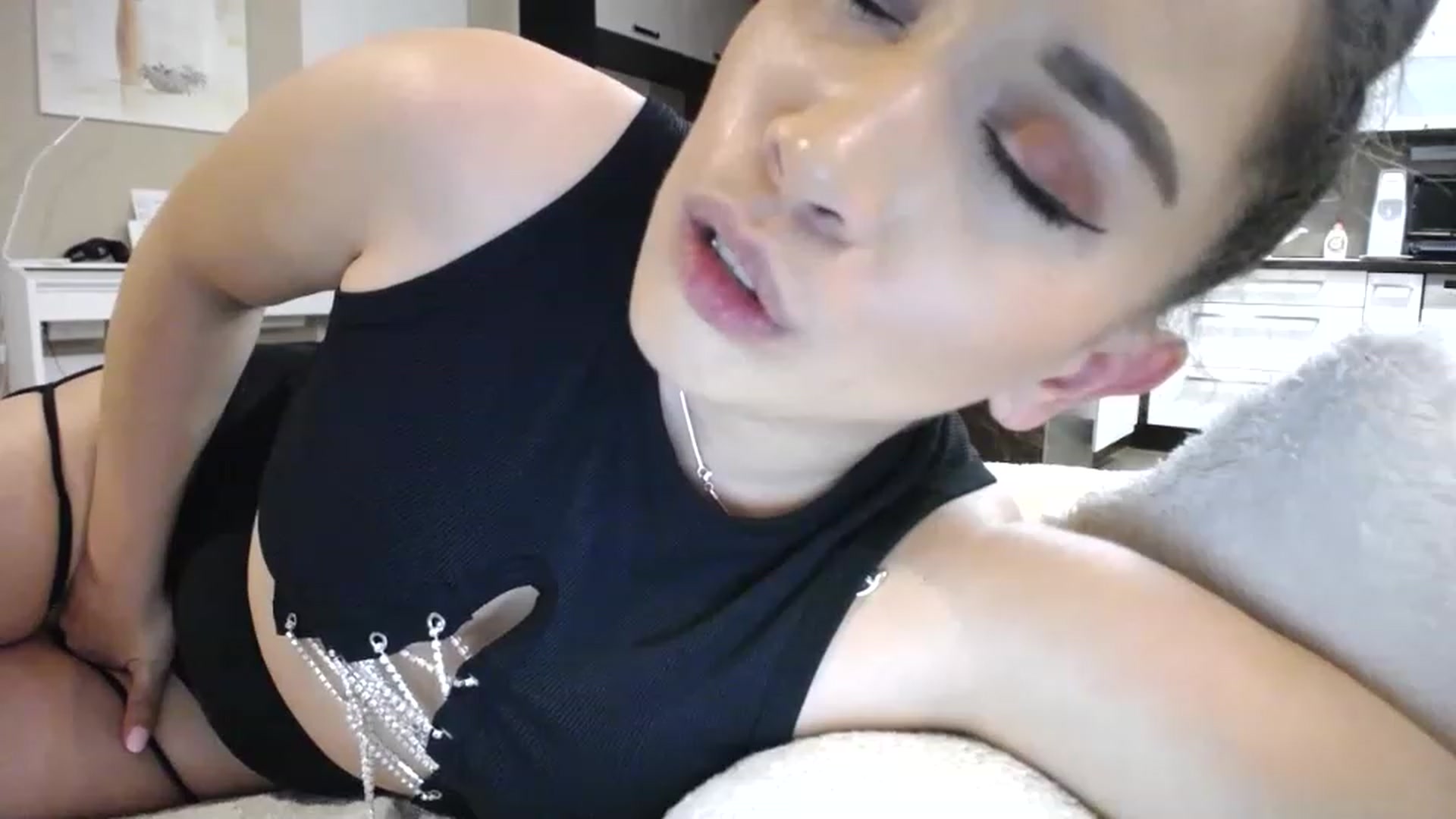 Gallery image thumbnail from Destiny____'s myfreecams stream on, 11/29/2022, 10:33 image 17 of 20