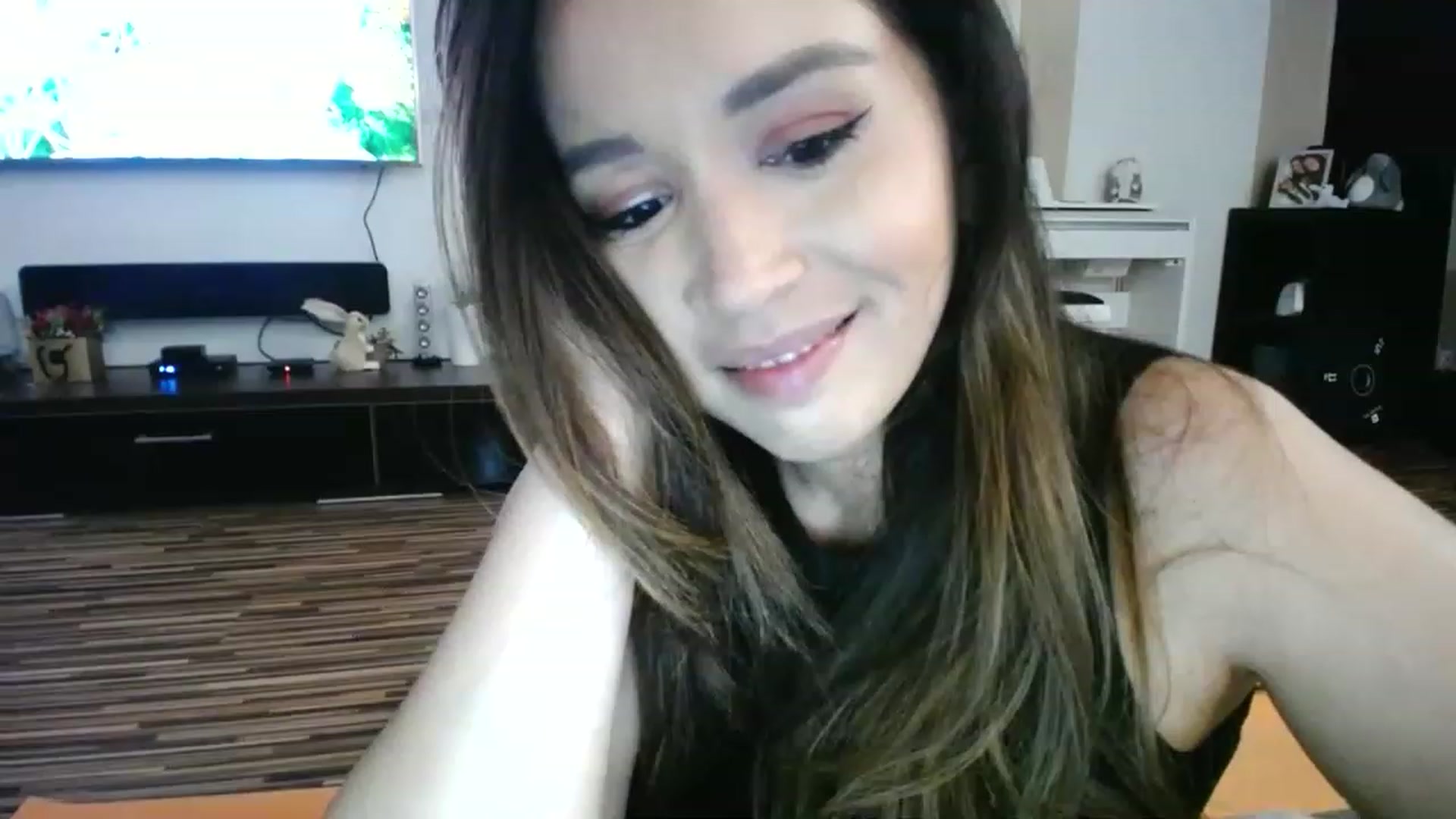 Gallery image thumbnail from Destiny____'s myfreecams stream on, 12/04/2022, 17:42 image 2 of 20