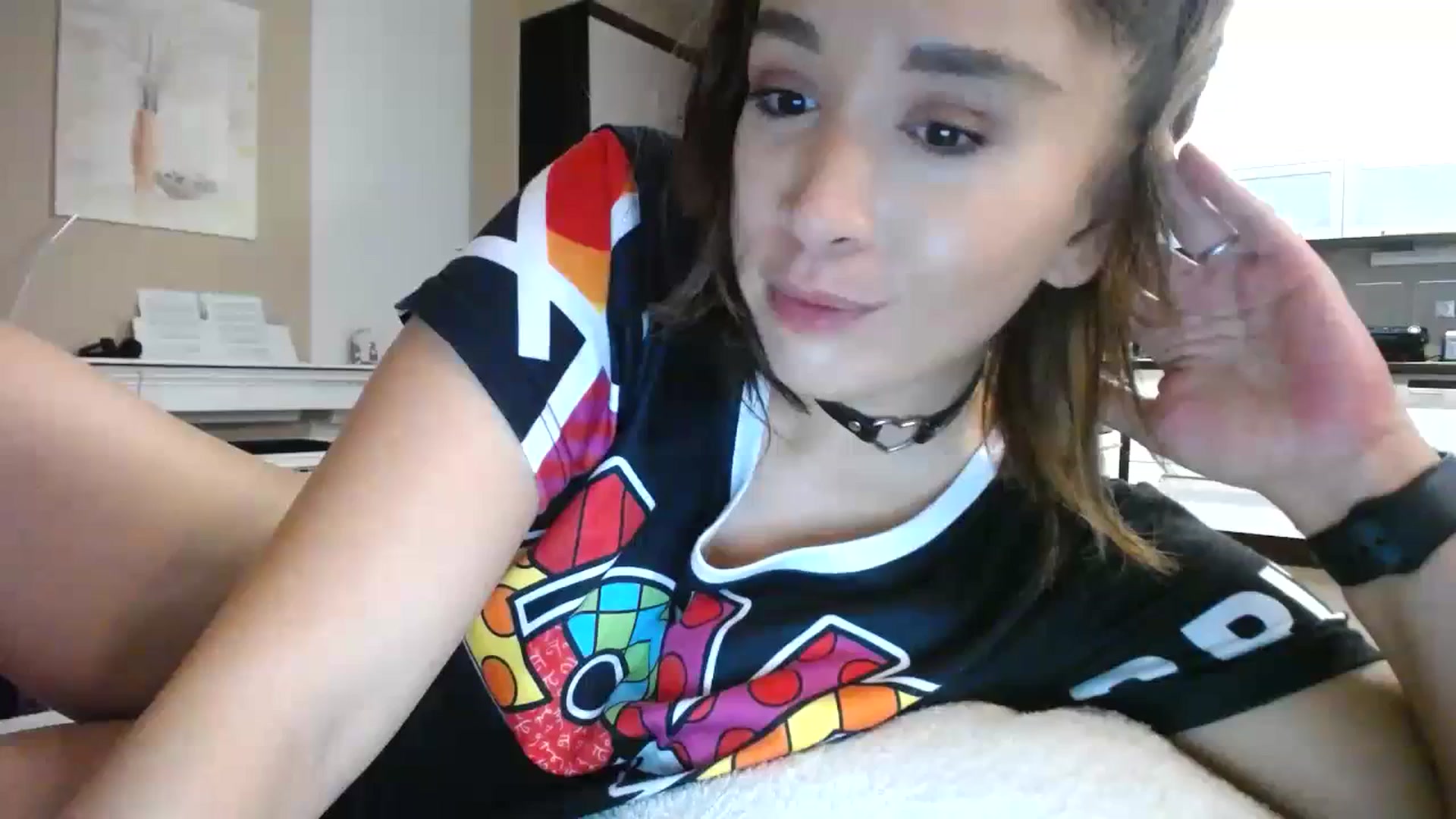 Gallery image thumbnail from Destiny____'s myfreecams stream on, 09/24/2023, 15:33 image 18 of 20