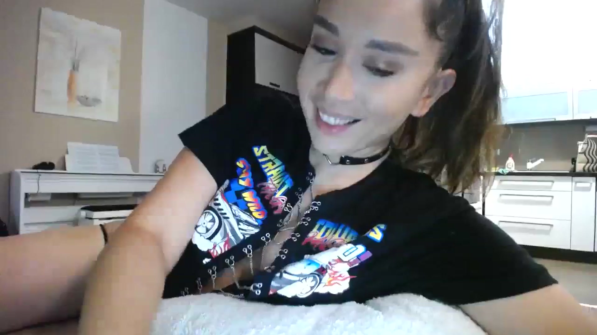 Gallery image thumbnail from Destiny____'s myfreecams stream on, 10/21/2023, 17:41 image 3 of 20