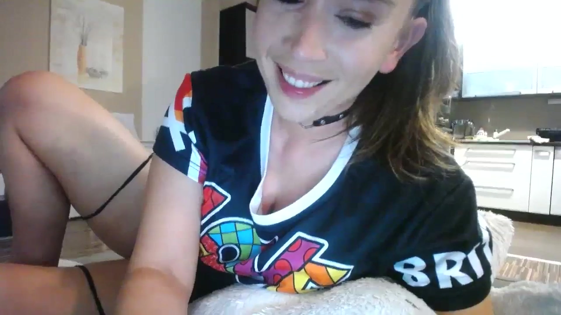 Gallery image thumbnail from Destiny____'s myfreecams stream on, 11/12/2023, 17:30 image 17 of 20