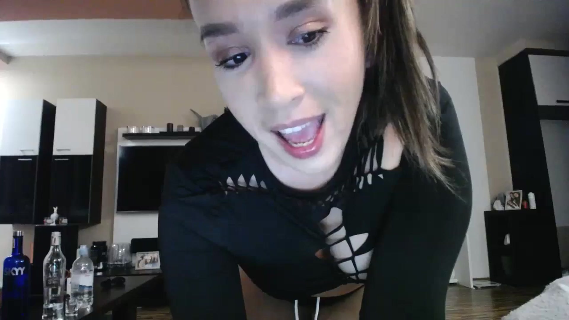 Gallery image thumbnail from Destiny____'s myfreecams stream on, 11/18/2023, 15:40 image 7 of 20