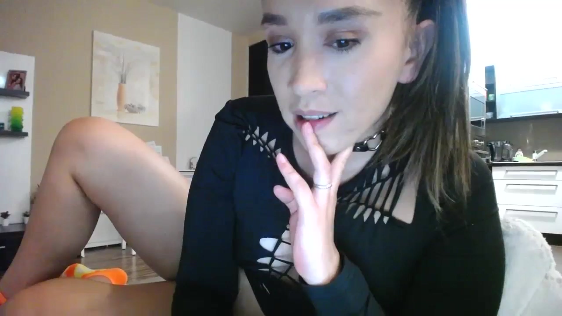 Gallery image thumbnail from Destiny____'s myfreecams stream on, 11/18/2023, 17:20 image 14 of 20