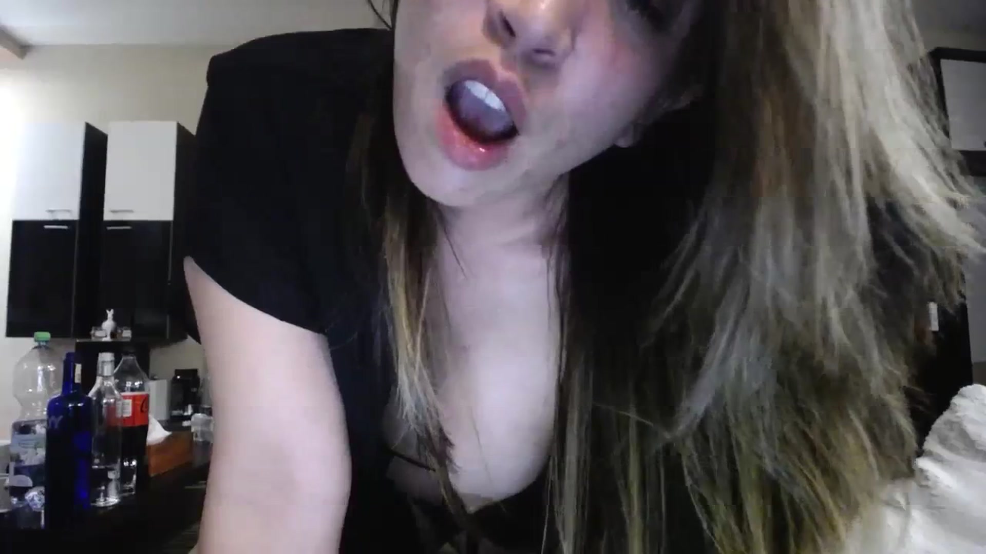 Gallery image thumbnail from Destiny____'s myfreecams stream on, 11/22/2023, 21:02 image 16 of 20
