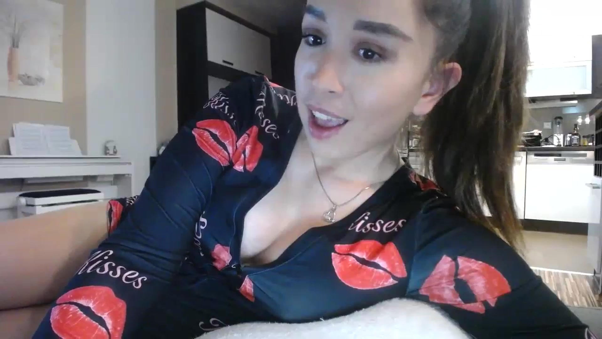 Gallery image thumbnail from Destiny____'s myfreecams stream on, 12/29/2023, 16:08 image 9 of 20