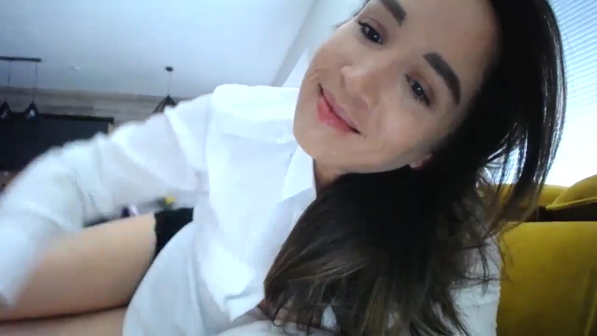 Gallery image thumbnail from Destiny____'s myfreecams stream on, 05/19/2024, 13:22 image 4 of 20