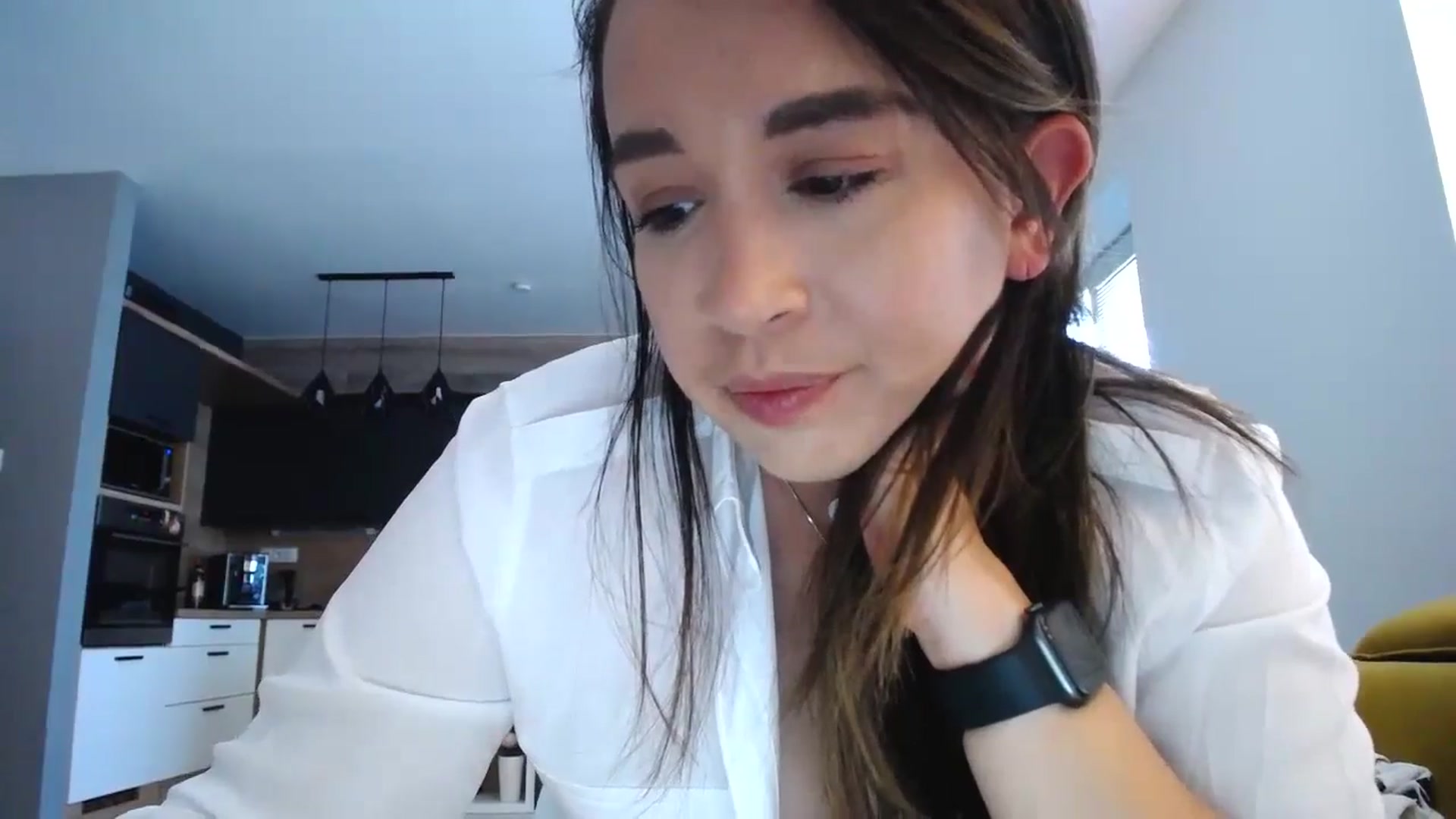 Gallery image thumbnail from Destiny____'s myfreecams stream on, 05/19/2024, 16:20 image 14 of 20
