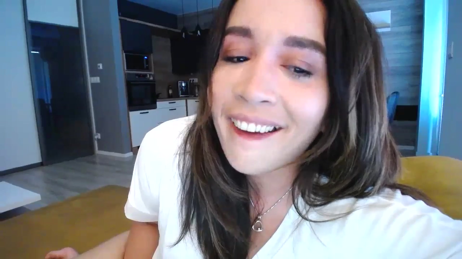 Gallery image thumbnail from Destiny____'s myfreecams stream on, 05/22/2024, 17:36 image 20 of 20