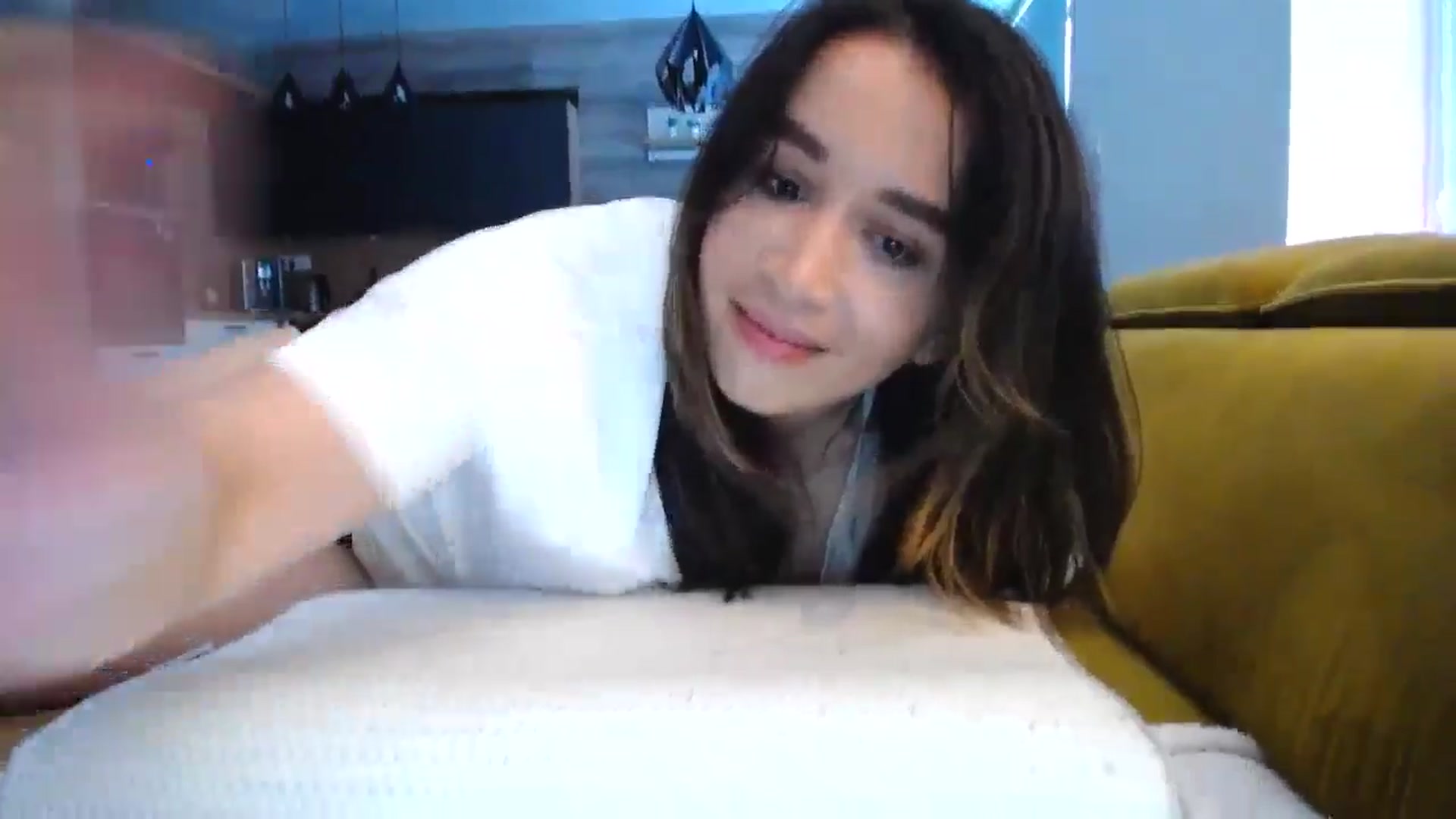 Gallery image thumbnail from Destiny____'s myfreecams stream on, 05/22/2024, 17:36 image 9 of 20