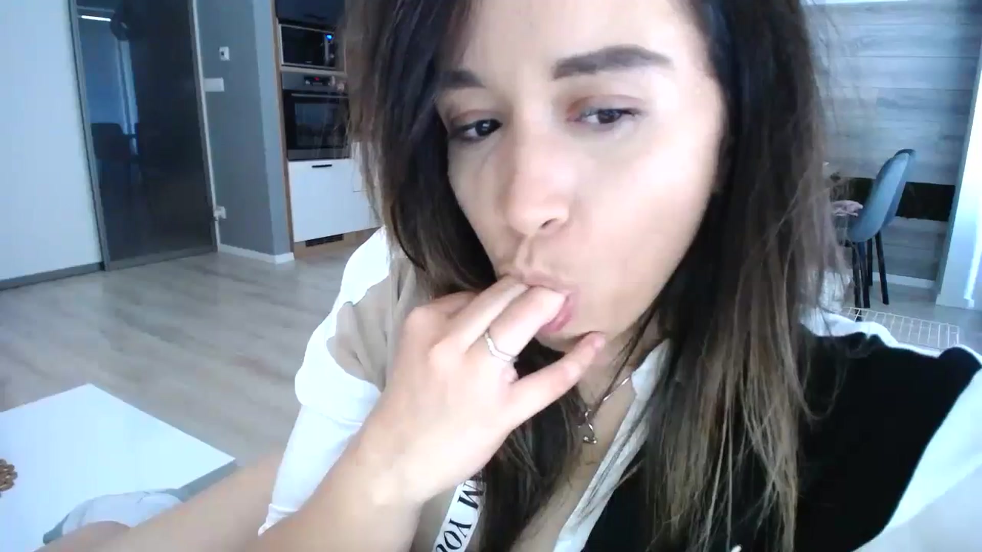 Gallery image thumbnail from Destiny____'s myfreecams stream on, 05/23/2024, 16:20 image 18 of 20