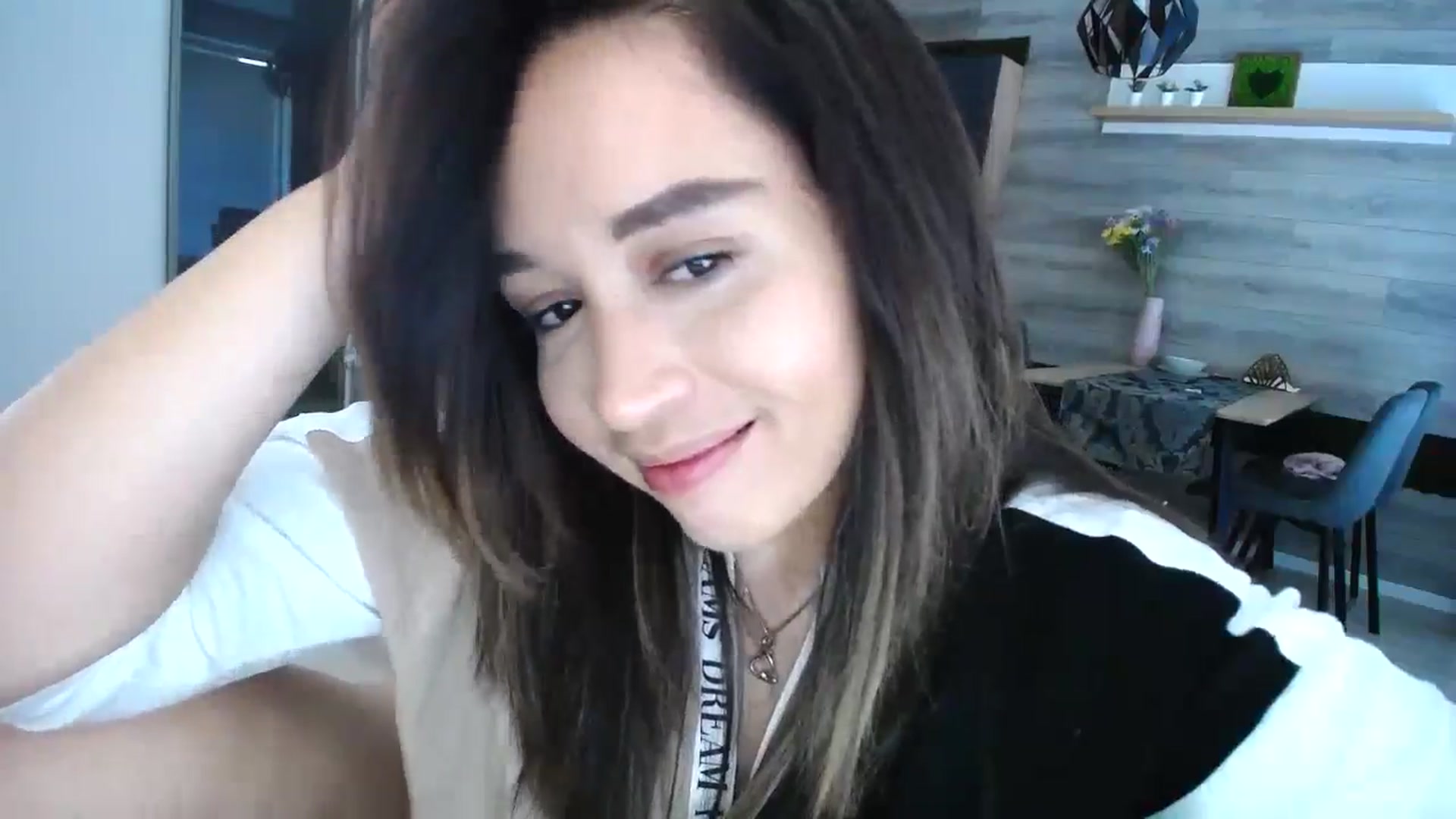 Gallery image thumbnail from Destiny____'s myfreecams stream on, 05/23/2024, 16:59 image 19 of 20