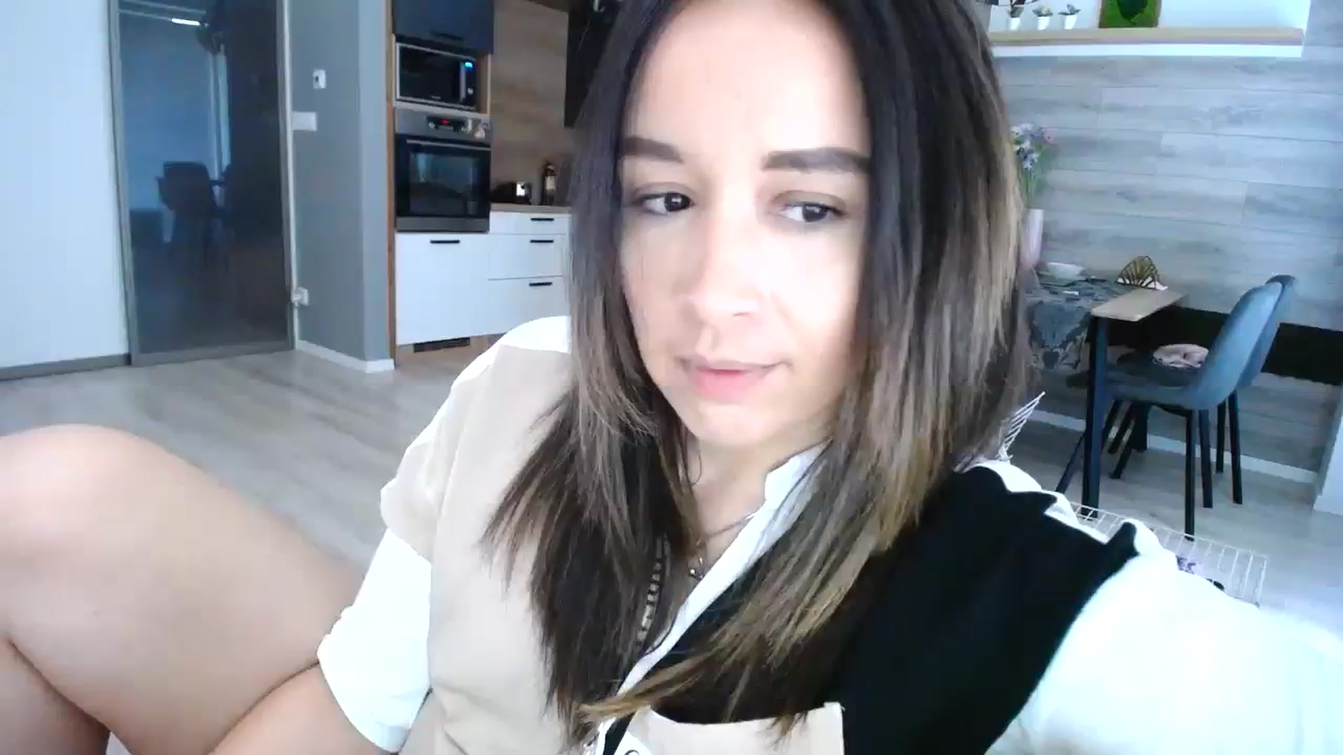 Gallery image thumbnail from Destiny____'s myfreecams stream on, 05/23/2024, 16:59 image 10 of 20