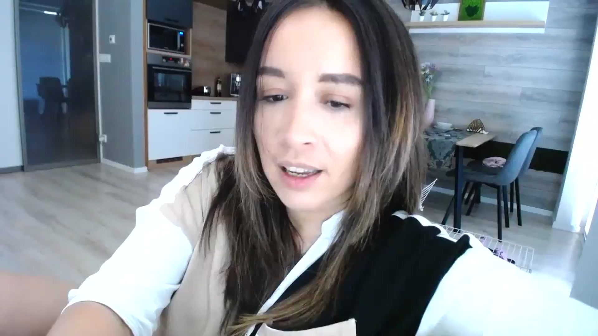 Gallery image thumbnail from Destiny____'s myfreecams stream on, 05/23/2024, 16:59 image 15 of 20