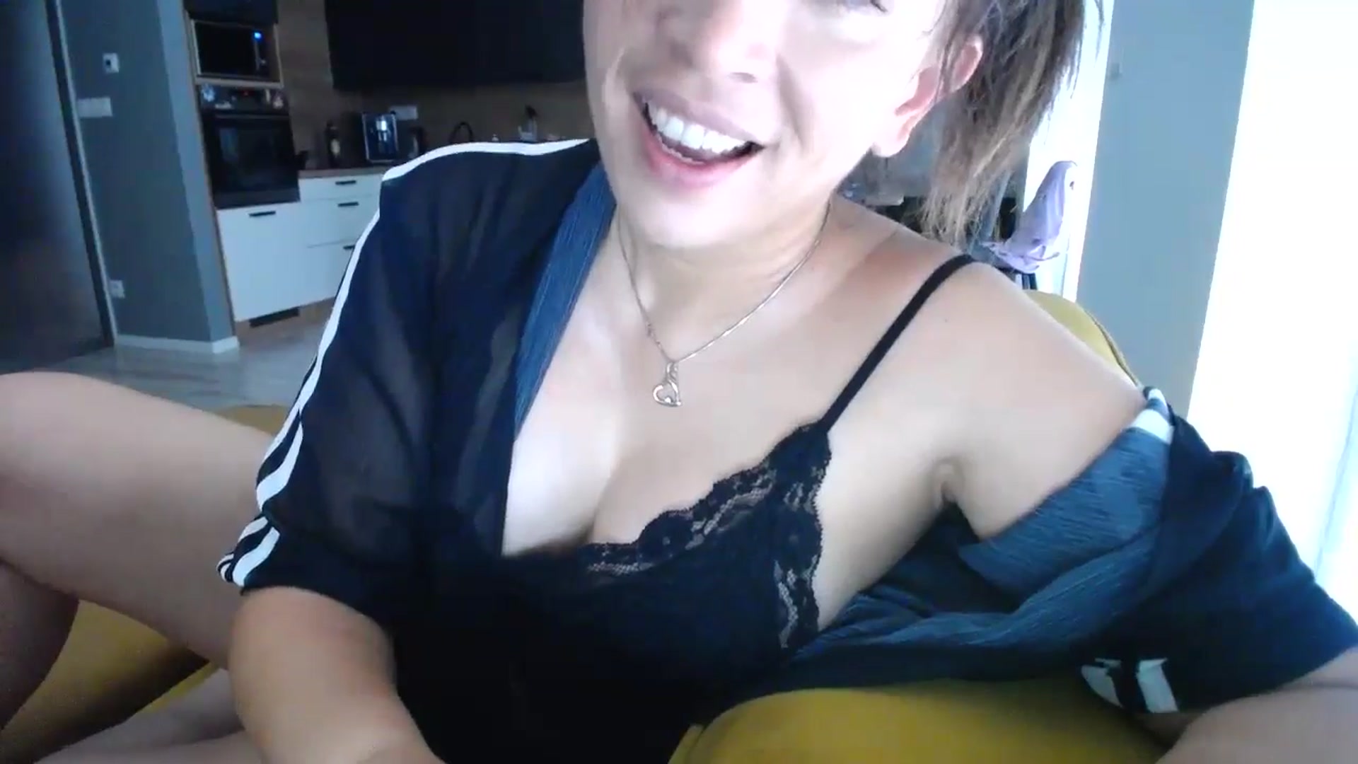 Gallery image thumbnail from Destiny____'s myfreecams stream on, 07/20/2024, 17:56 image 7 of 20
